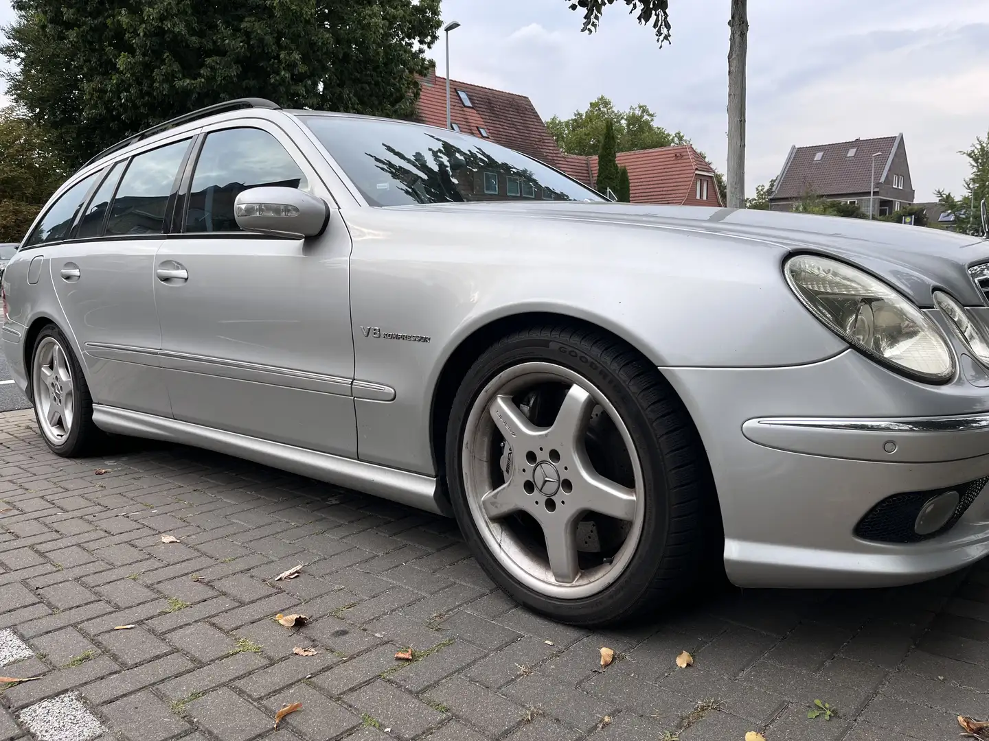 Mercedes-Benz E 55 AMG E 55 AMG T Automatik Grau - 1