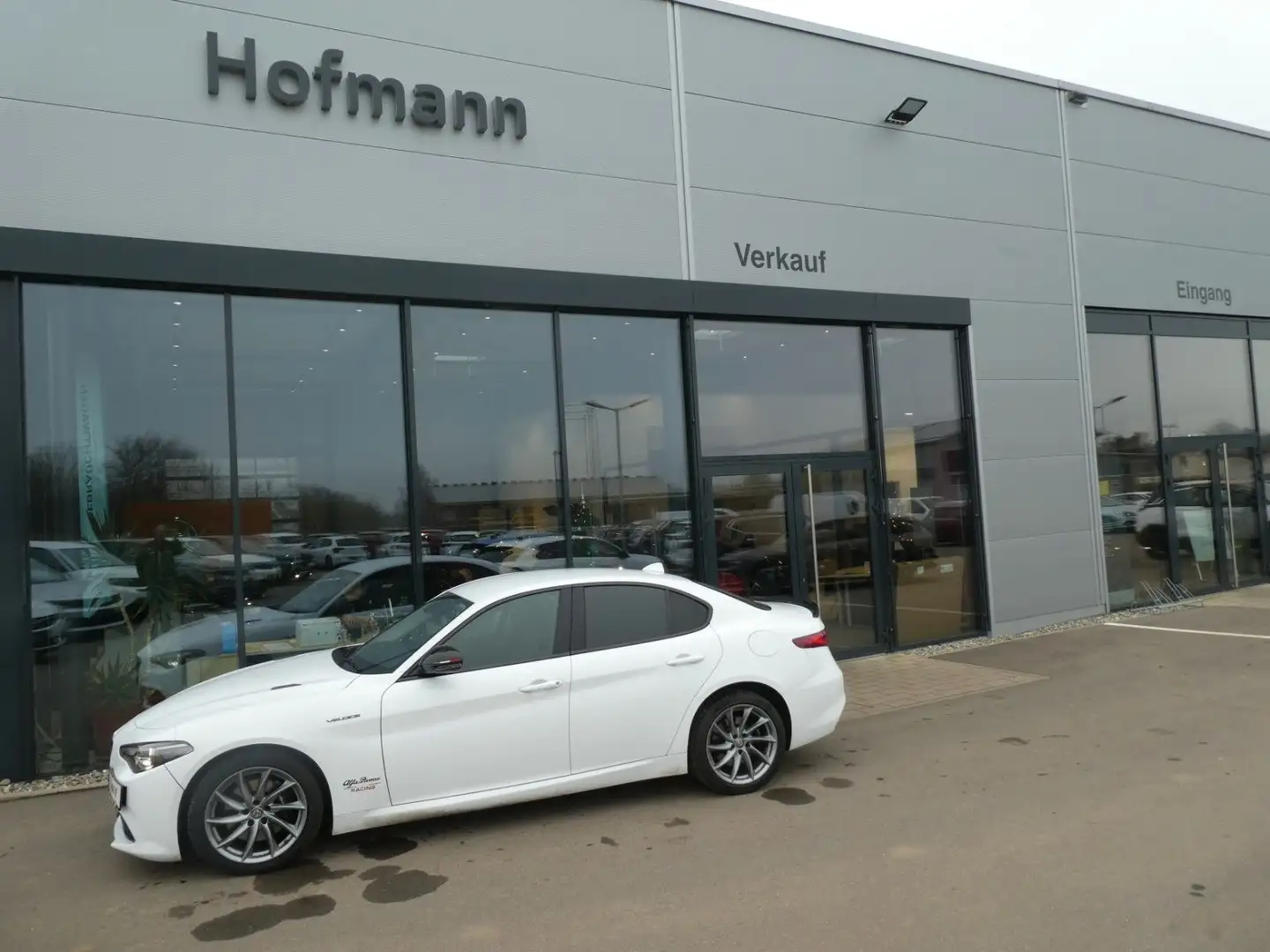 Alfa Romeo Giulia Veloce Q4, Klima, SHZ, PDC, Navi Weiß - 1