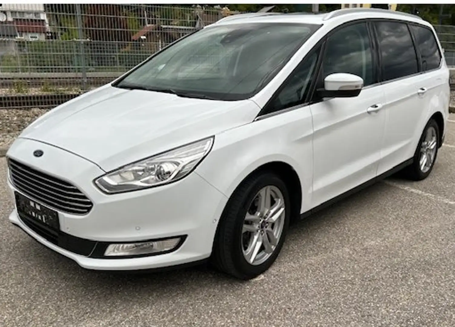 Ford Galaxy 2.0 EcoBlue Titanium Aut. | PANO | AHK | 8-fach Weiß - 1