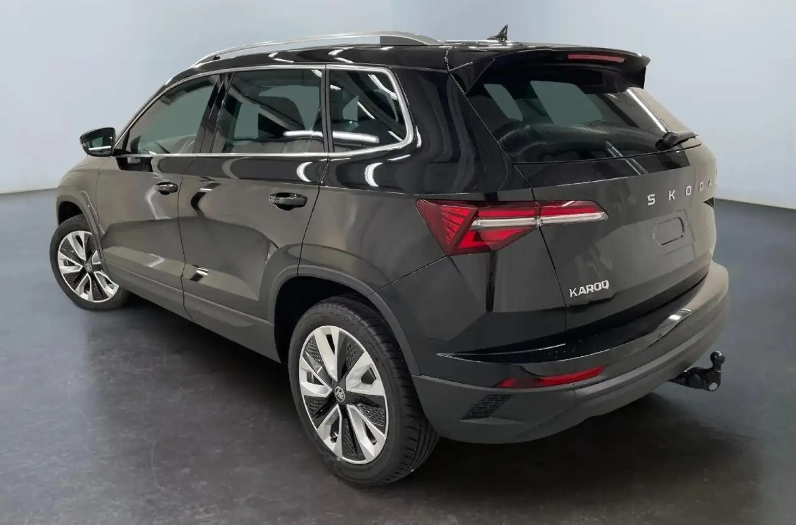 Skoda Karoq Selection 1.5 TSI DSG Grau - 2