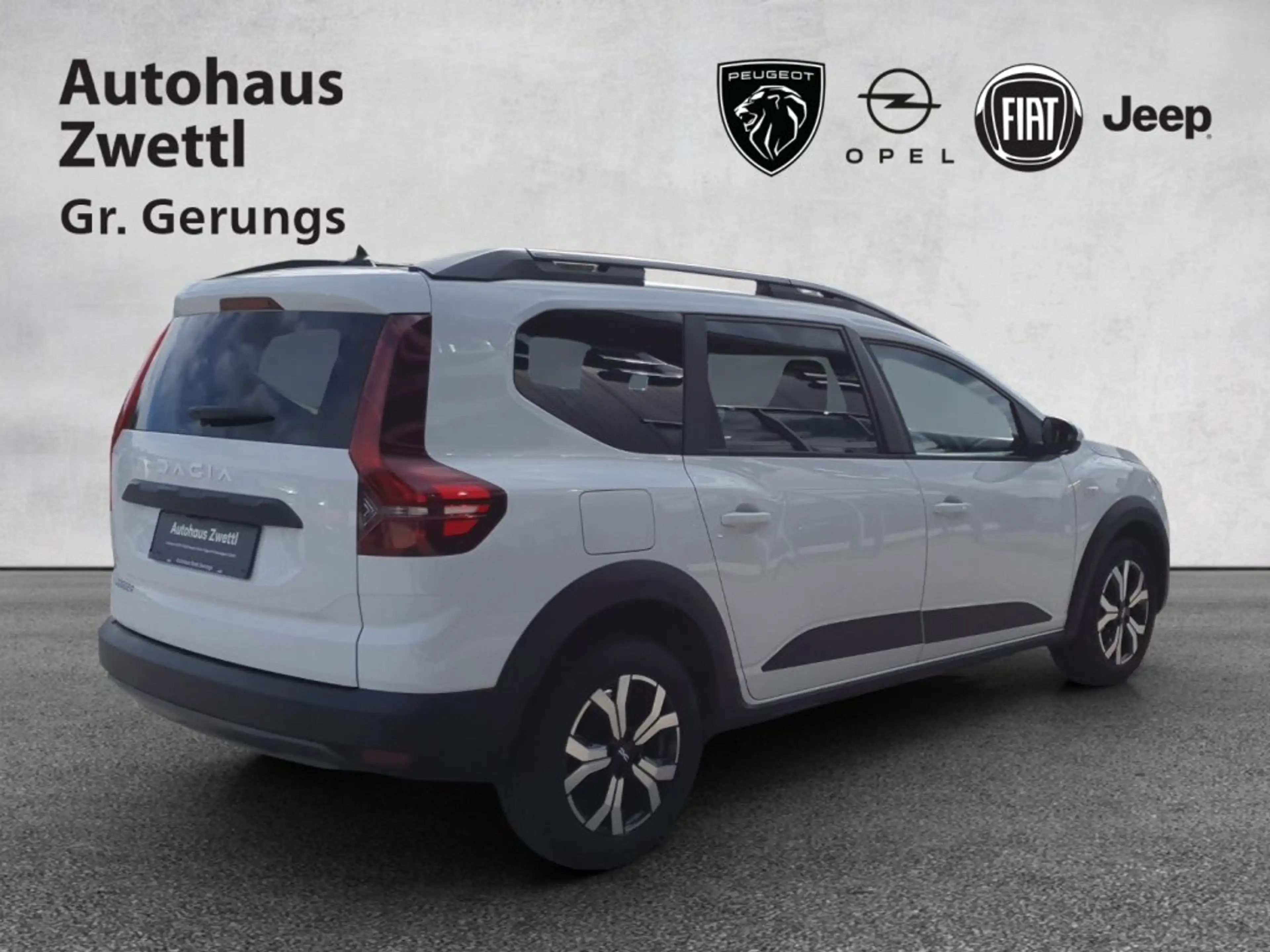 Dacia Jogger Expression TCe 110 — photo 6