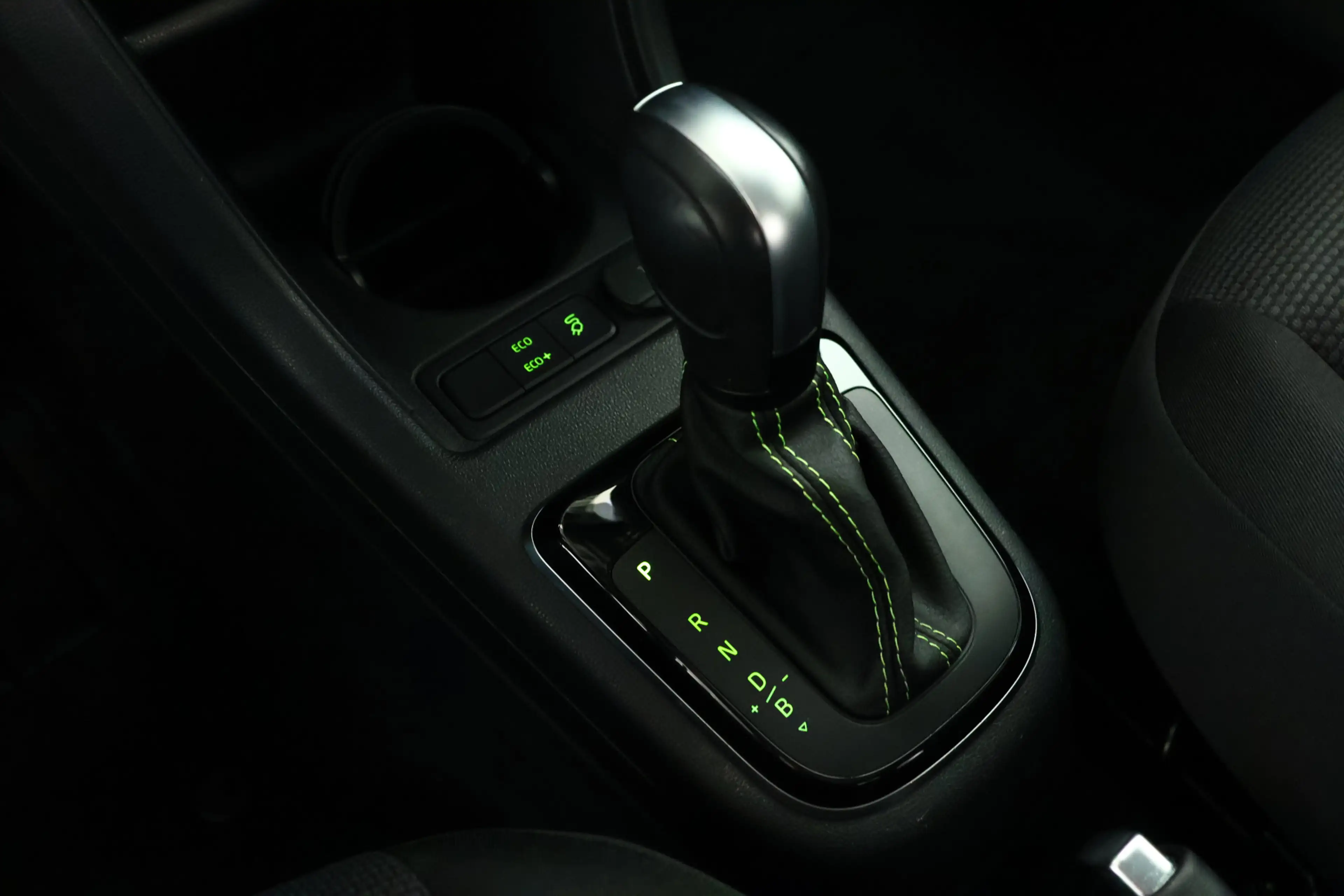 Skoda Citigo e-iV EV Style Cruisecontrol / Lane Assist / PDC — photo 17
