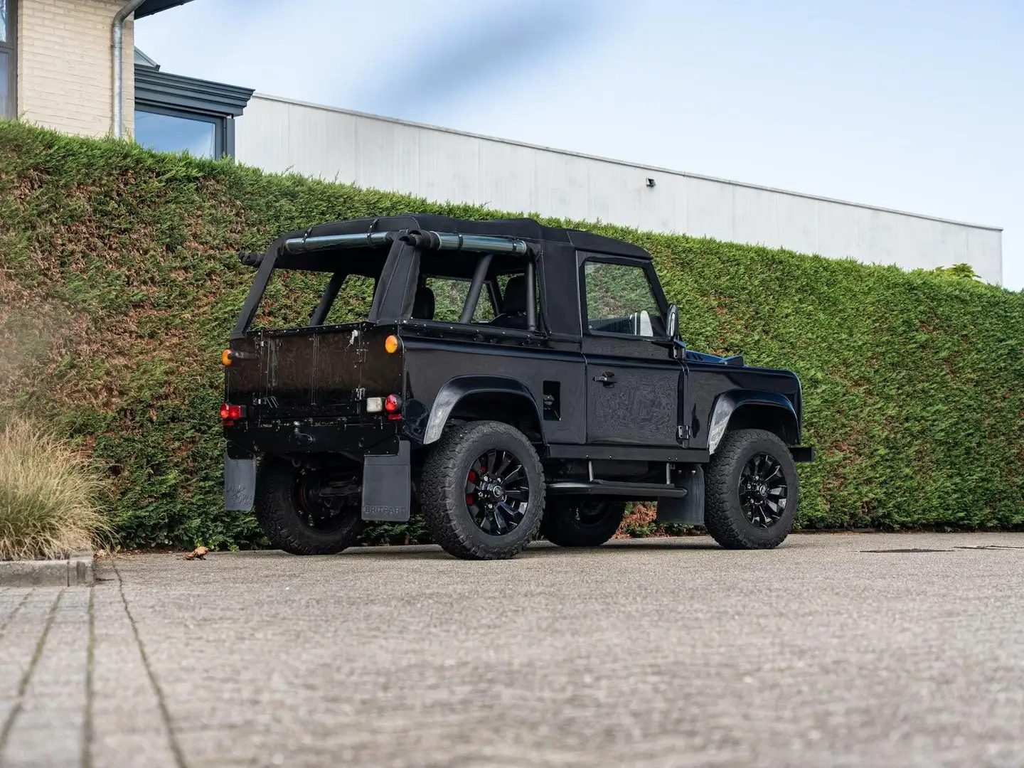 Land Rover Series 90 Soft Top V8 Schwarz - 2