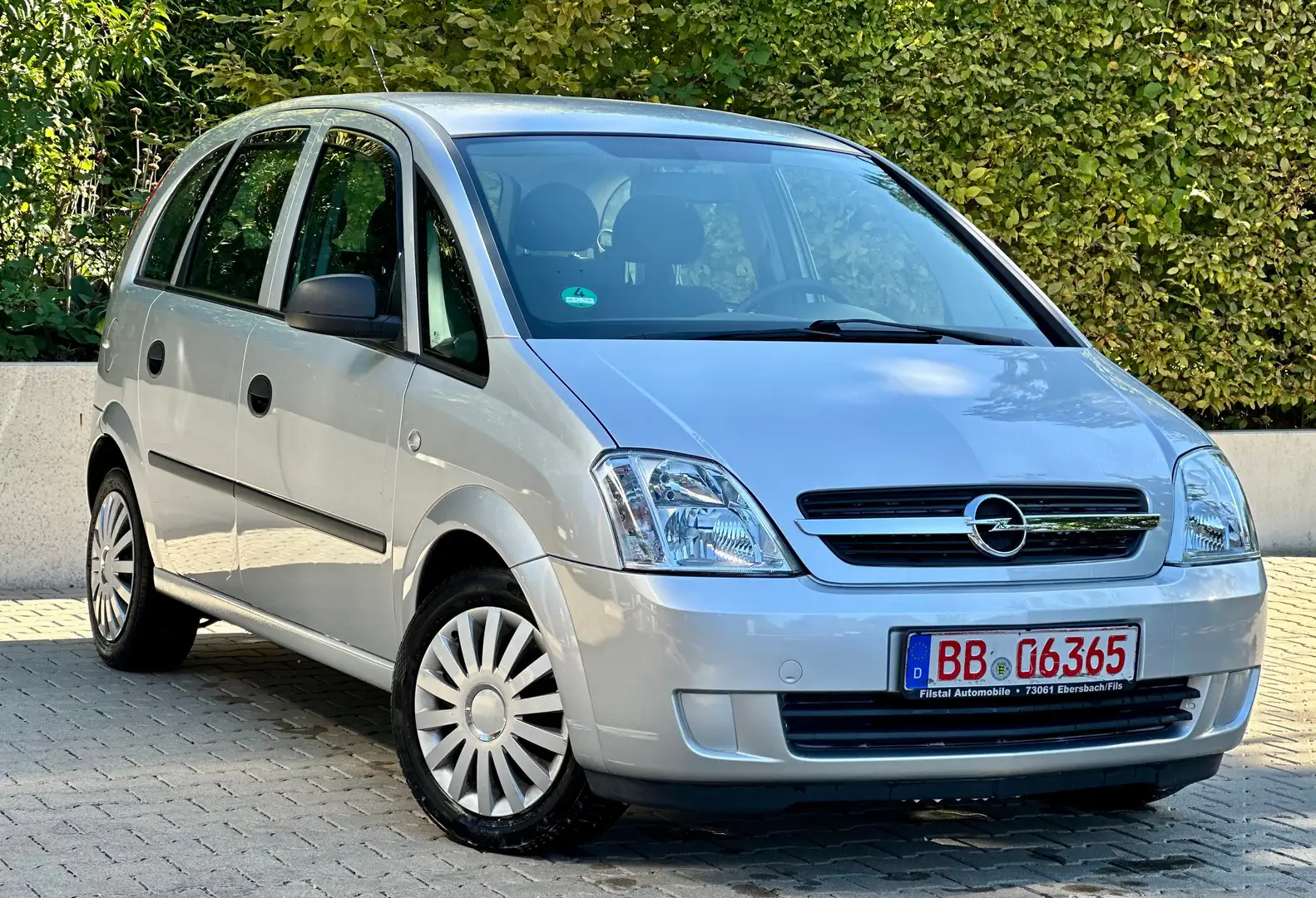 Opel Meriva TÜV NEU+SCHECKHEFT+69.000 KM+TOP ZUSTAND Grau - 2