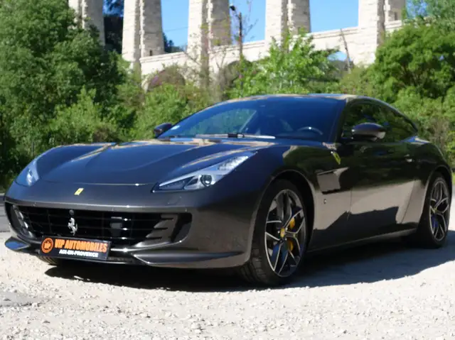 Ferrari GTC4 Lusso GTC4 LUSSO T V8 610CV