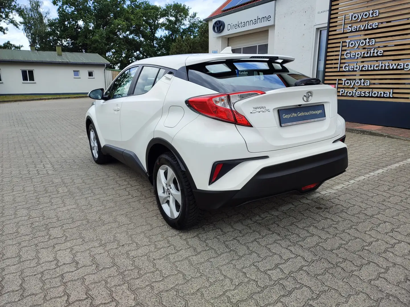 Toyota C-HR 1.2 Flow Weiß - 2