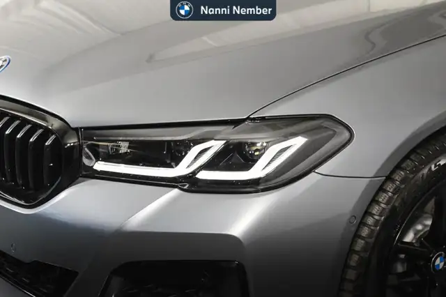 BMW 5 Series view 5