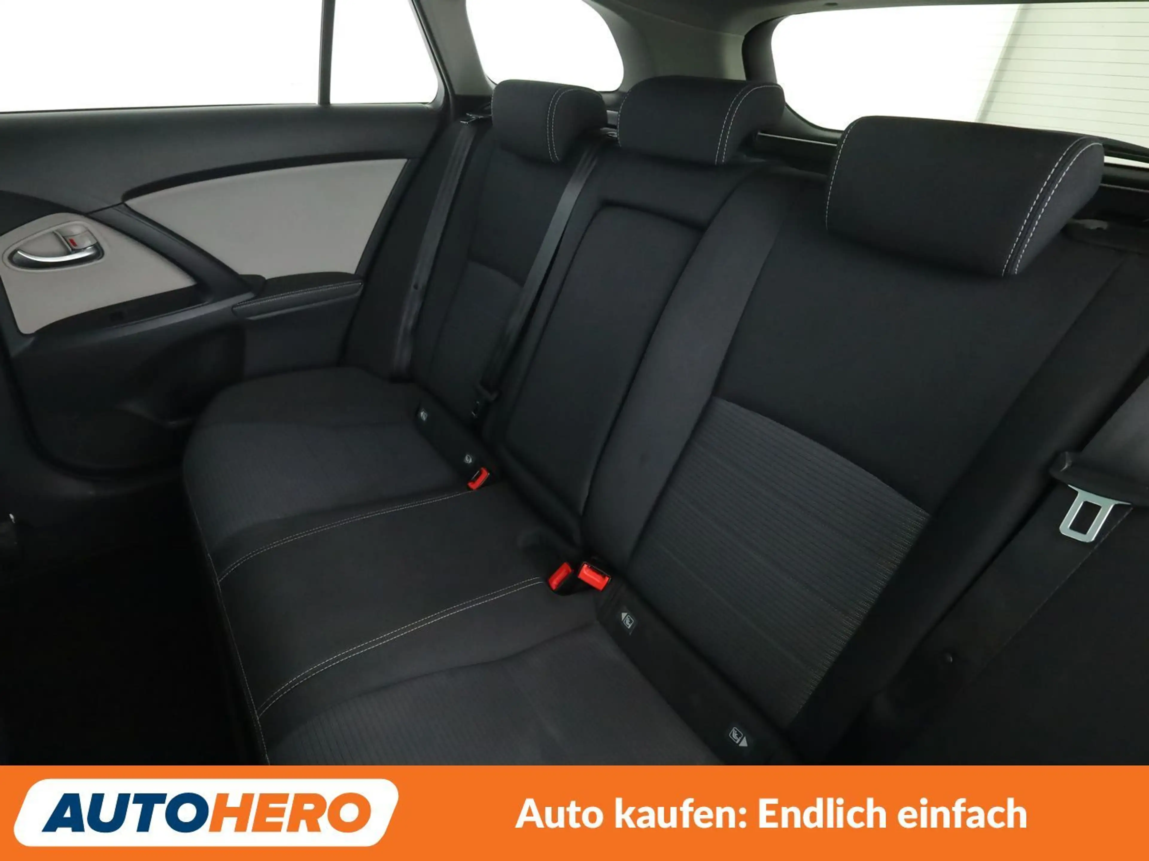 Toyota Avensis 1.8 Edition *NAVI*TEMPO*SHZ* — photo 14