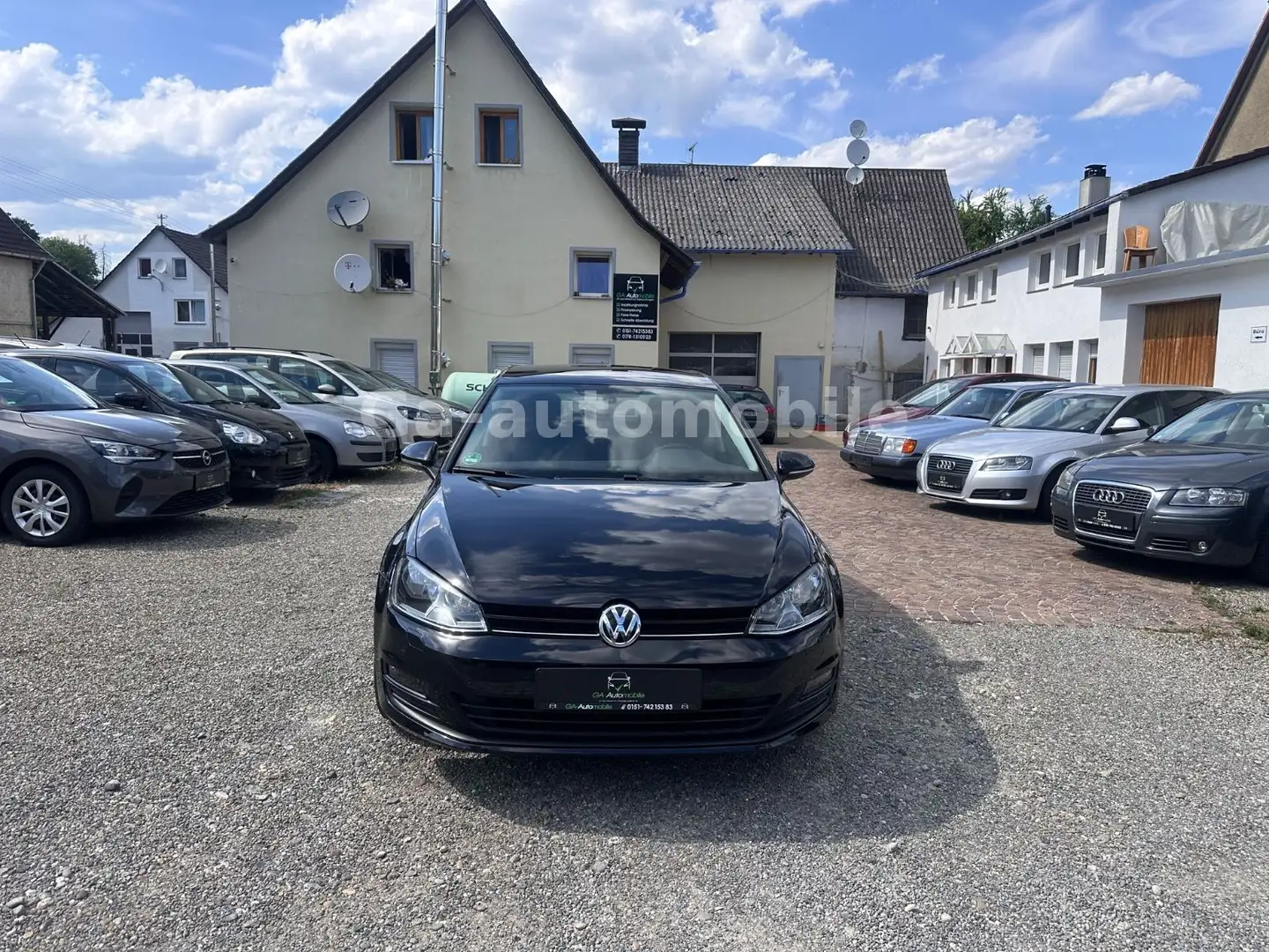 Volkswagen Golf VII 1.6 TDI ** AHK ** 1. Hand ** Schwarz - 1