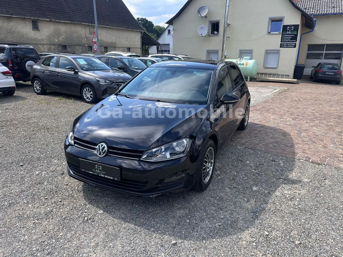 Volkswagen Golf VII 1.6 TDI ** AHK ** 1. Hand ** Schwarz - 2
