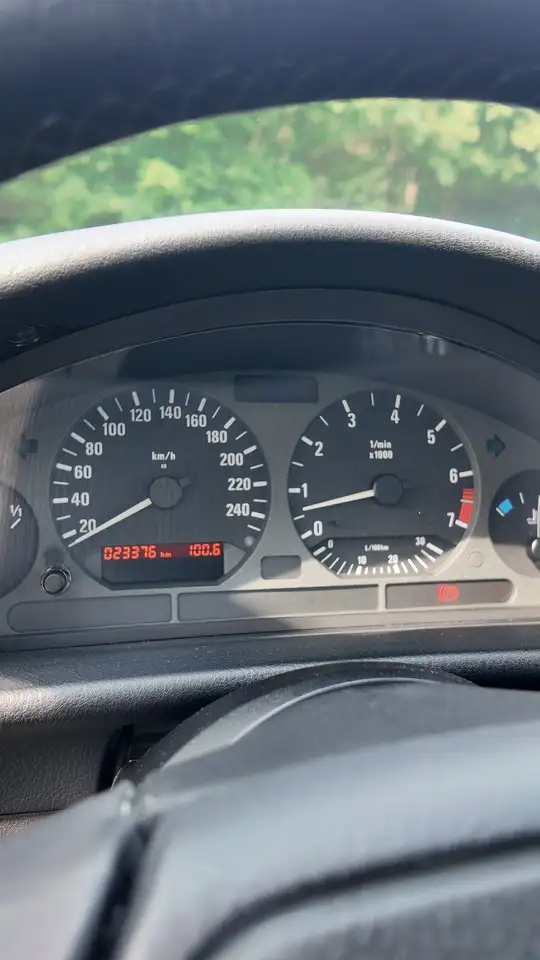 BMW 323i / M-Paket / technoviolett, foto 8