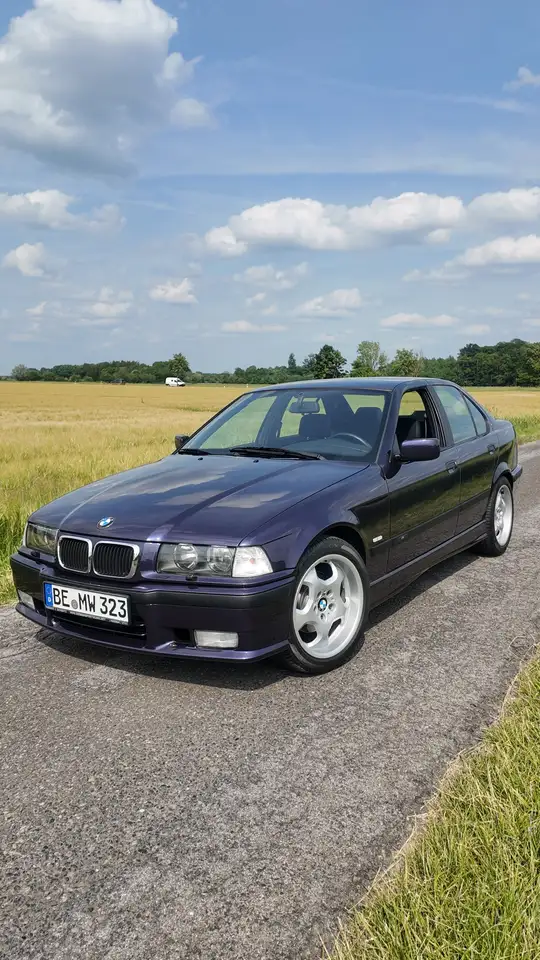 BMW 323i / M-Paket / technoviolett, foto 1