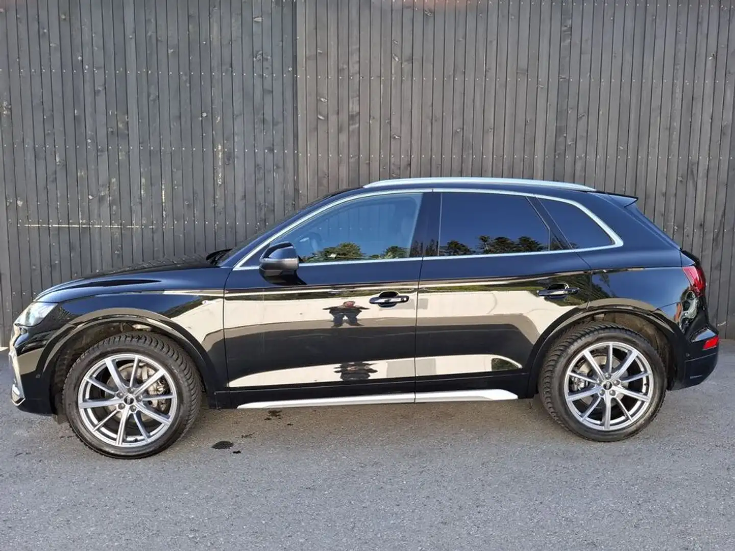 Audi Q5 40 TDI quattro S line Schwarz - 2
