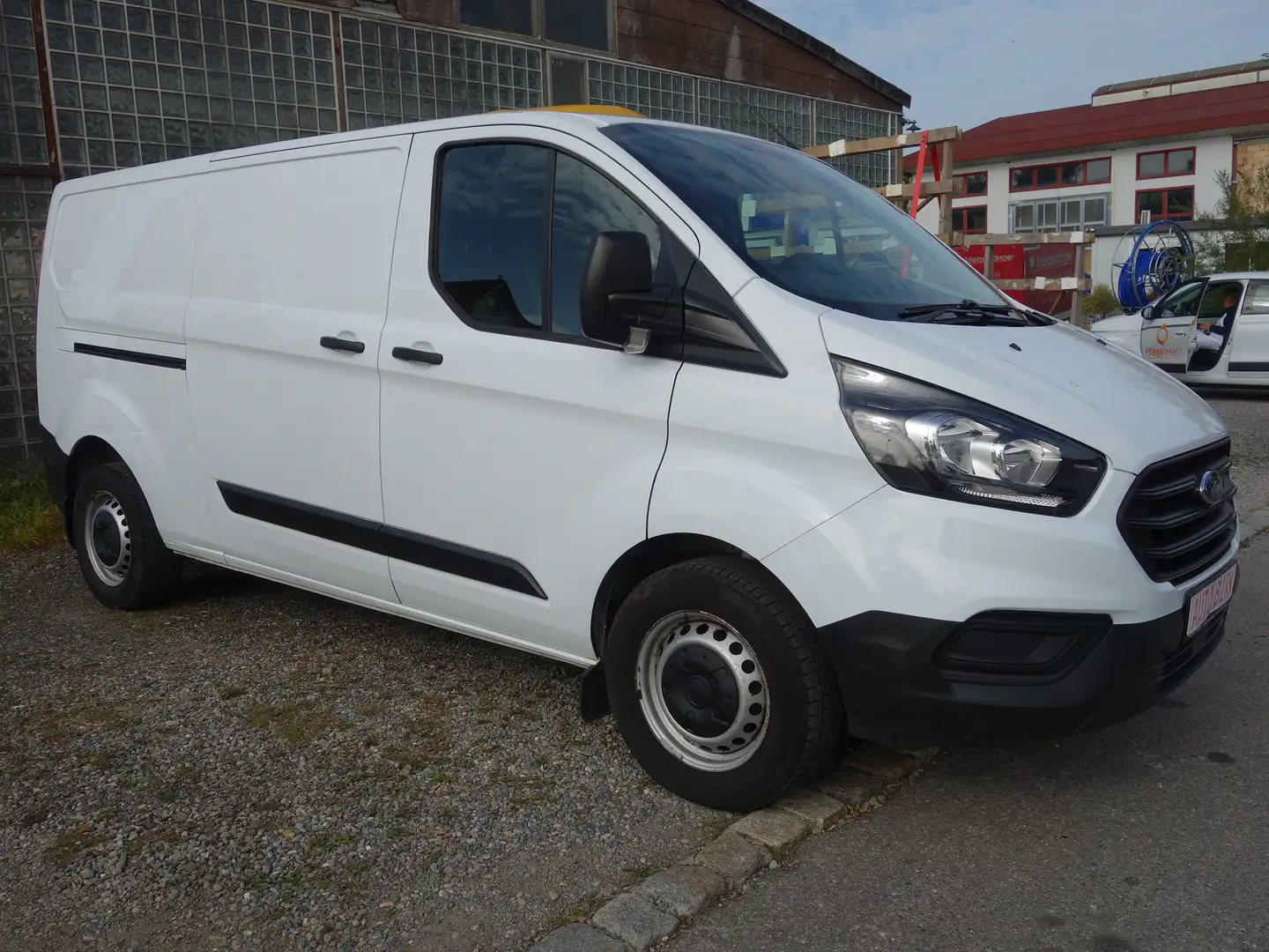 Ford Transit Custom 300 L2 Weiß - 1