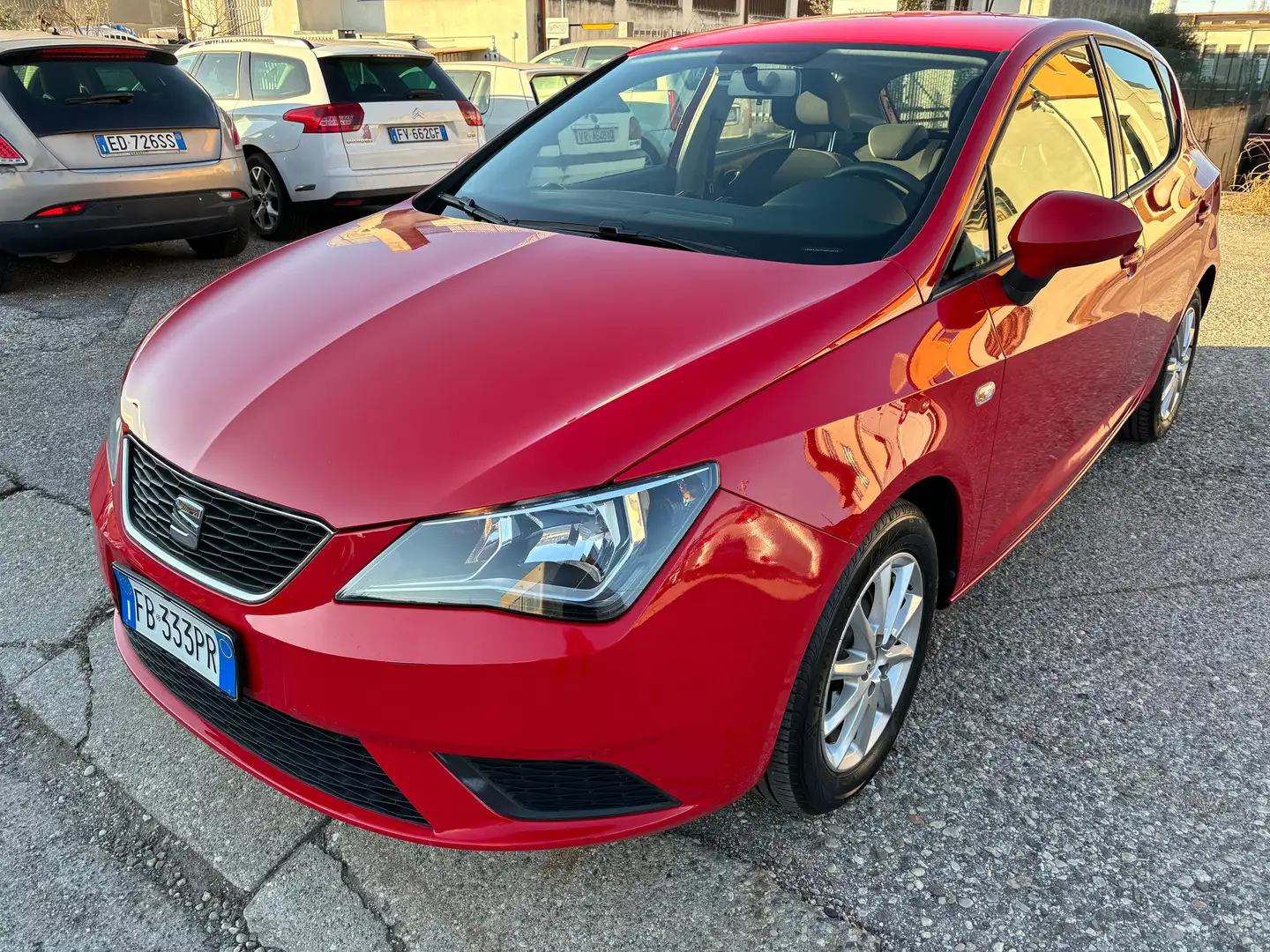 SEAT Ibiza Ibiza 5p 1.0 Connect 75cv NEOPATENTATO Rosso - 1