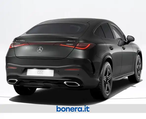 Mercedes-Benz GLC view 3