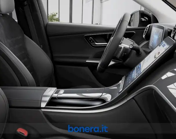 Mercedes-Benz GLC view 7