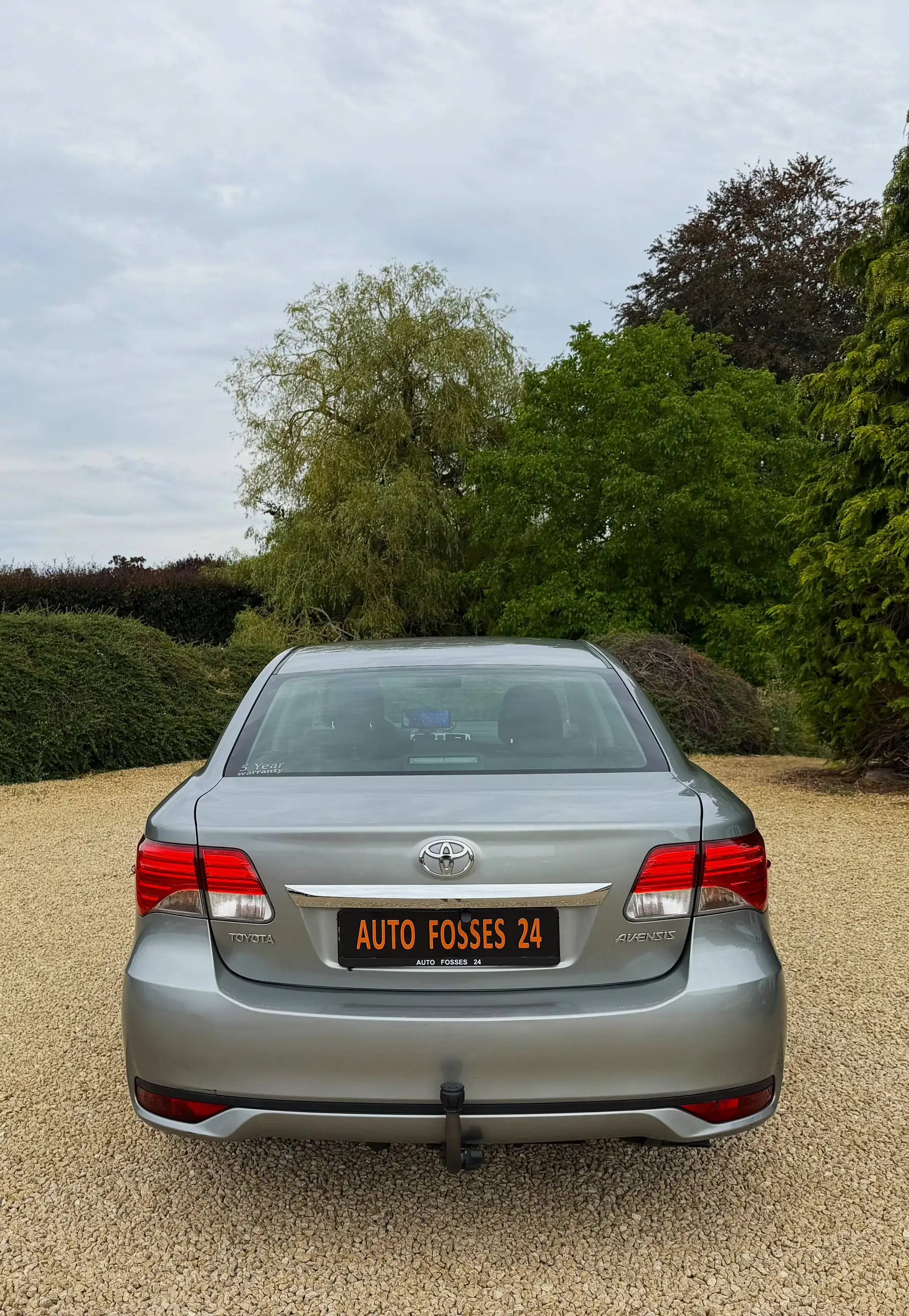 Toyota Avensis Berline 1.6i Comfort LED CLIM JANTES 17' CAMERA GARANTIE 1 AN — photo 9