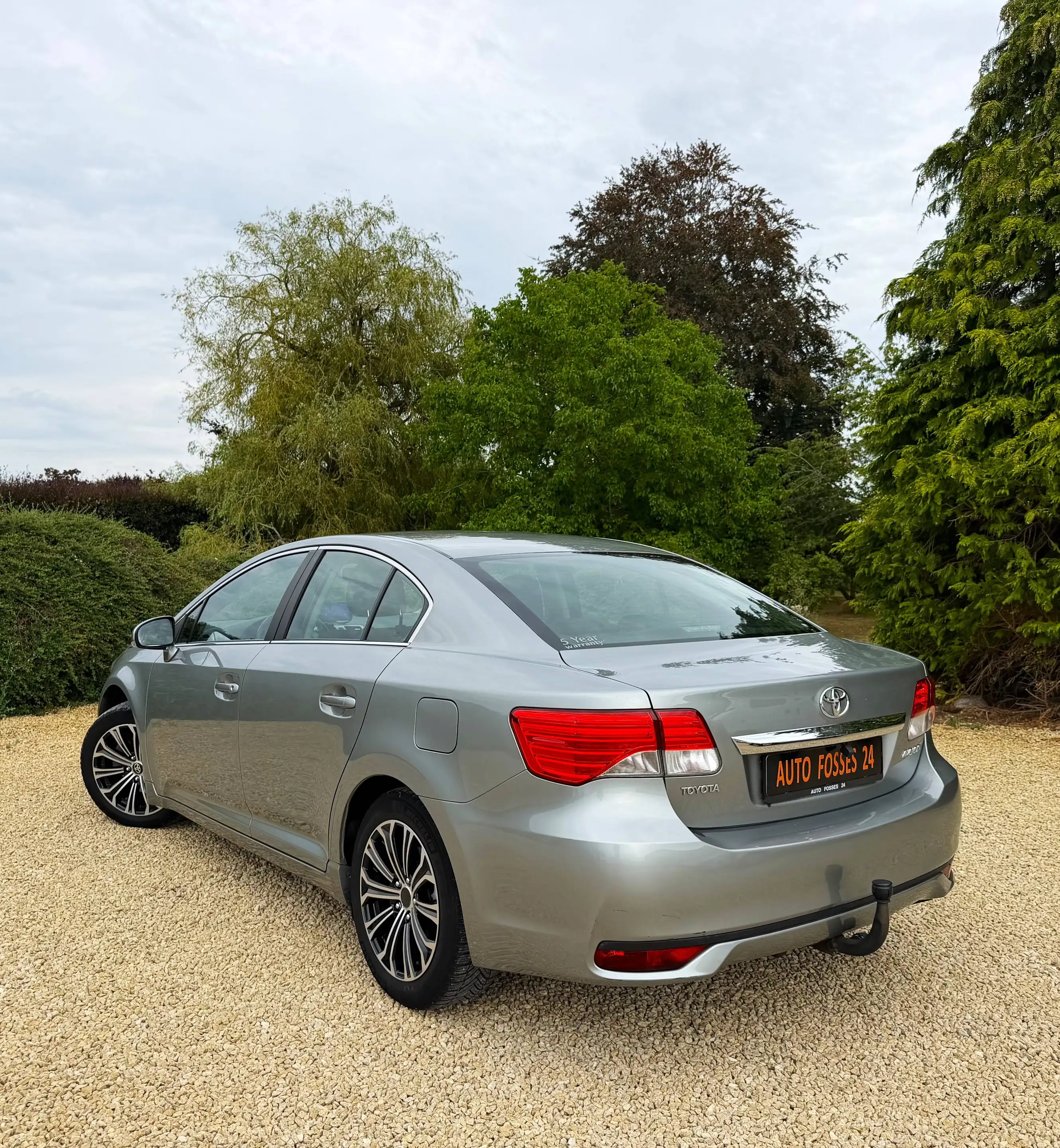 Toyota Avensis Berline 1.6i Comfort LED CLIM JANTES 17' CAMERA GARANTIE 1 AN — photo 3
