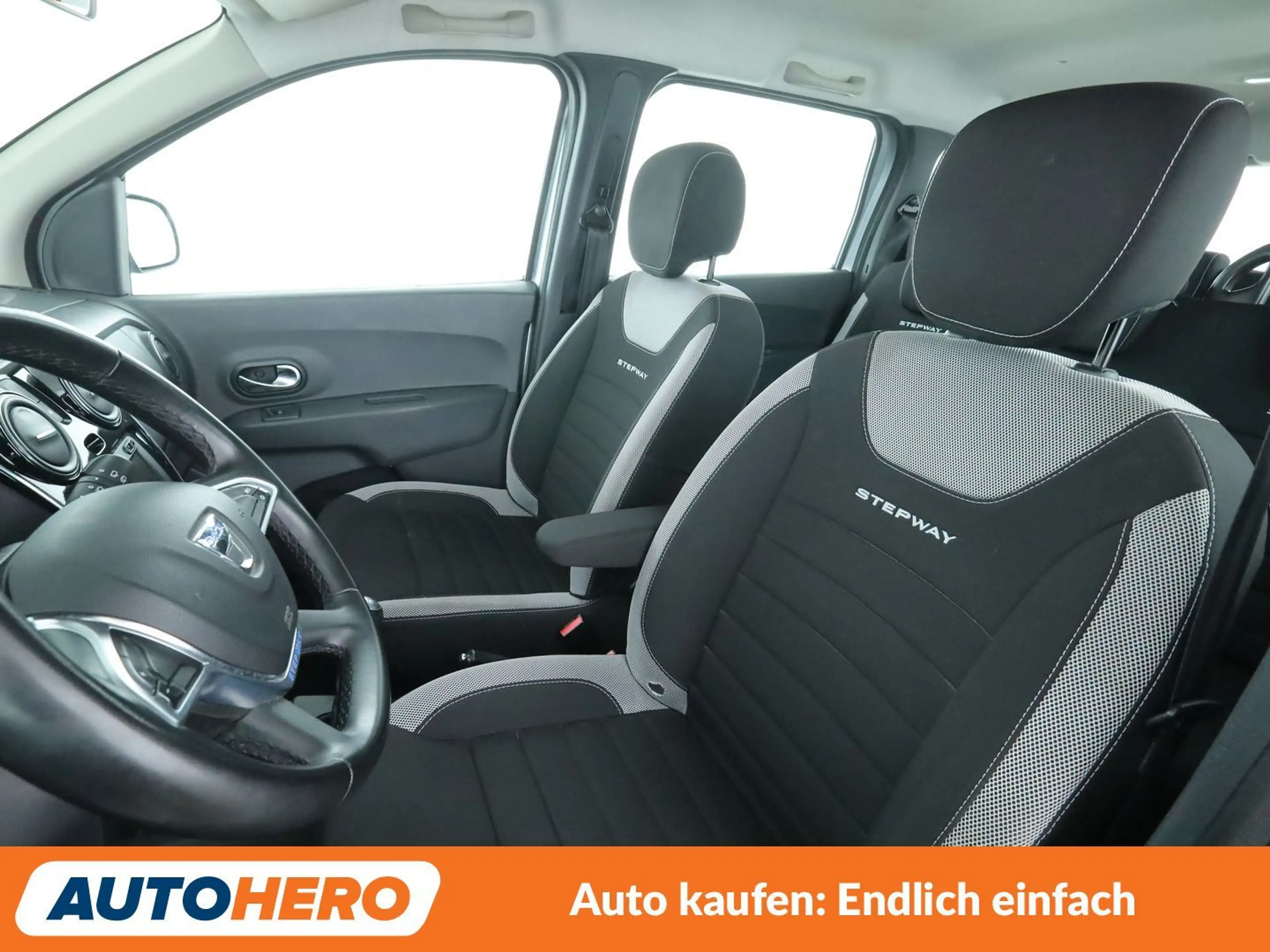 Dacia Lodgy 1.3 TCe Stepway Plus *NAVI*PDC*TEMPO*SHZ*ALU* — photo 10