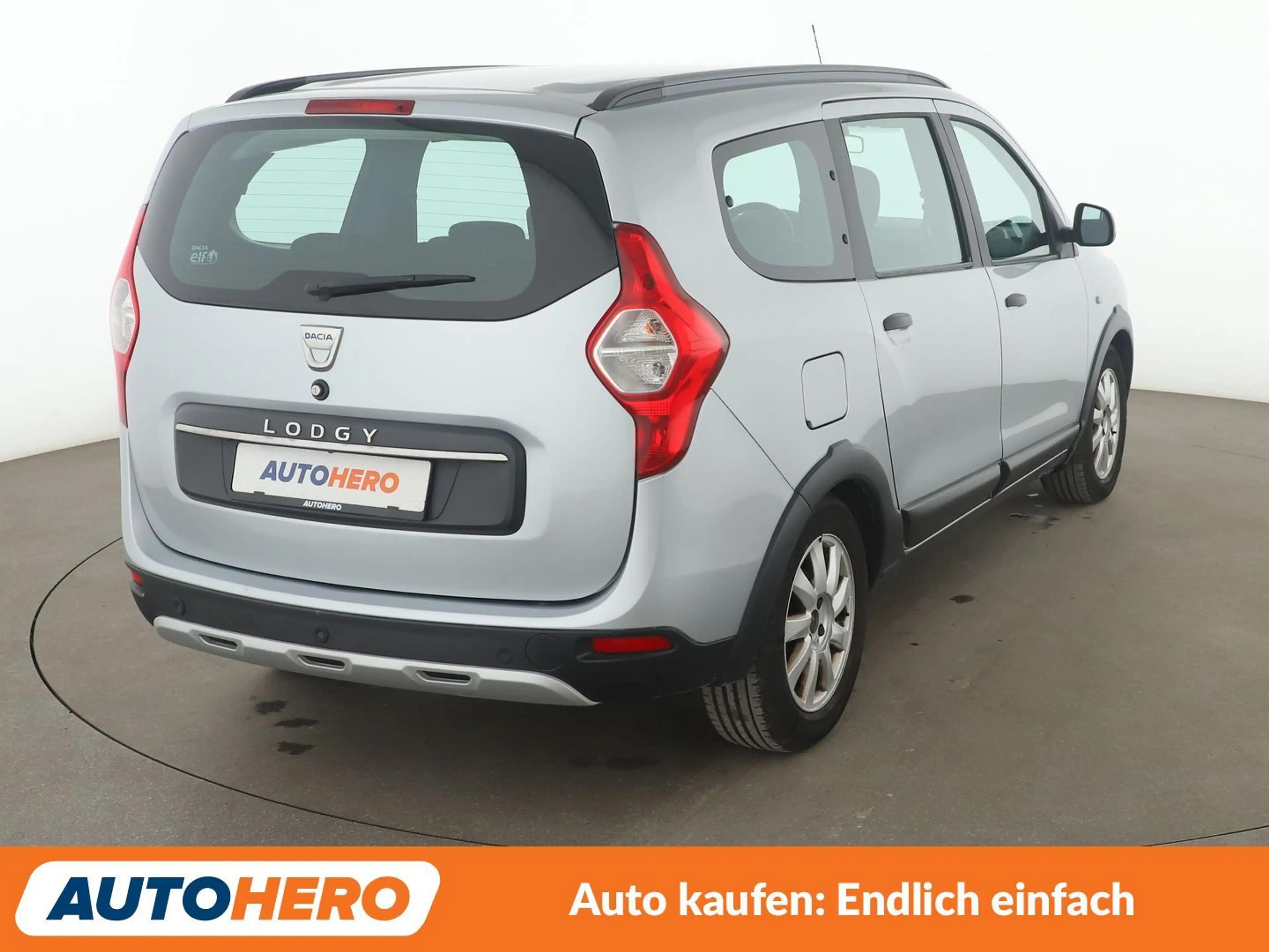 Dacia Lodgy 1.3 TCe Stepway Plus *NAVI*PDC*TEMPO*SHZ*ALU* — photo 6