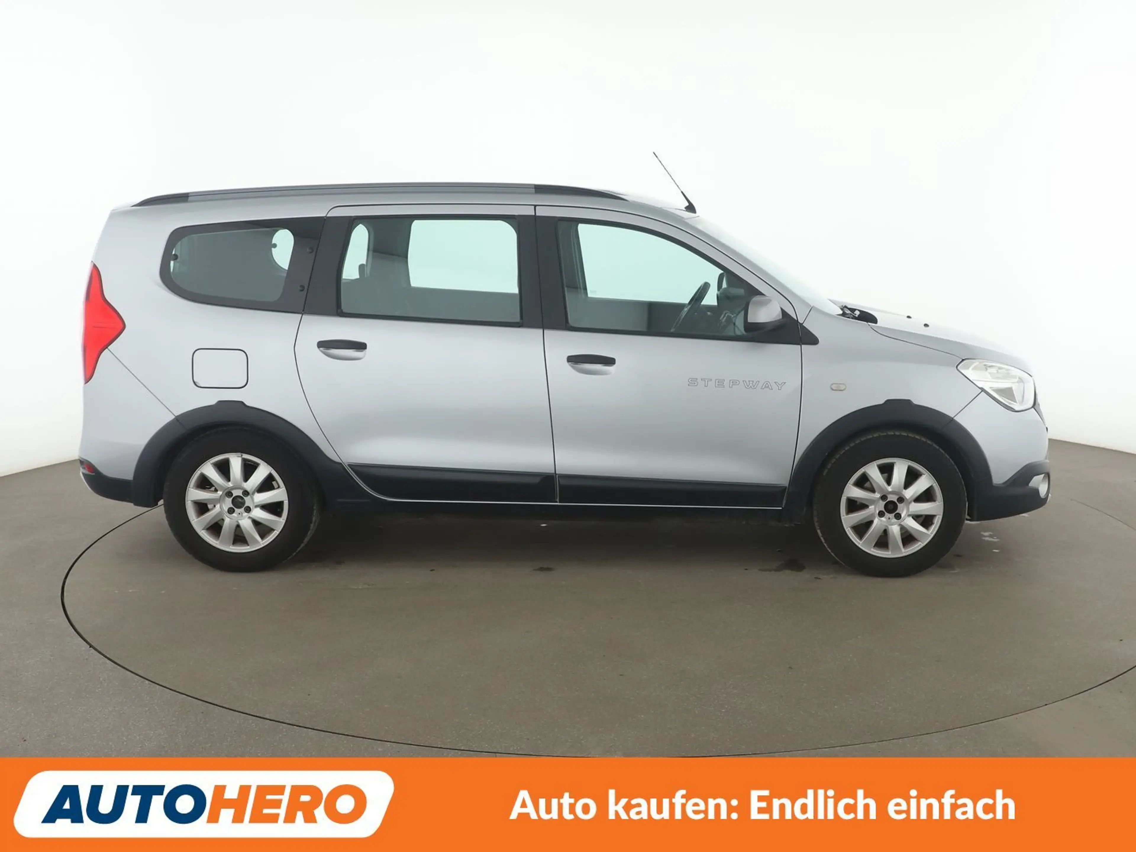 Dacia Lodgy 1.3 TCe Stepway Plus *NAVI*PDC*TEMPO*SHZ*ALU* — photo 7
