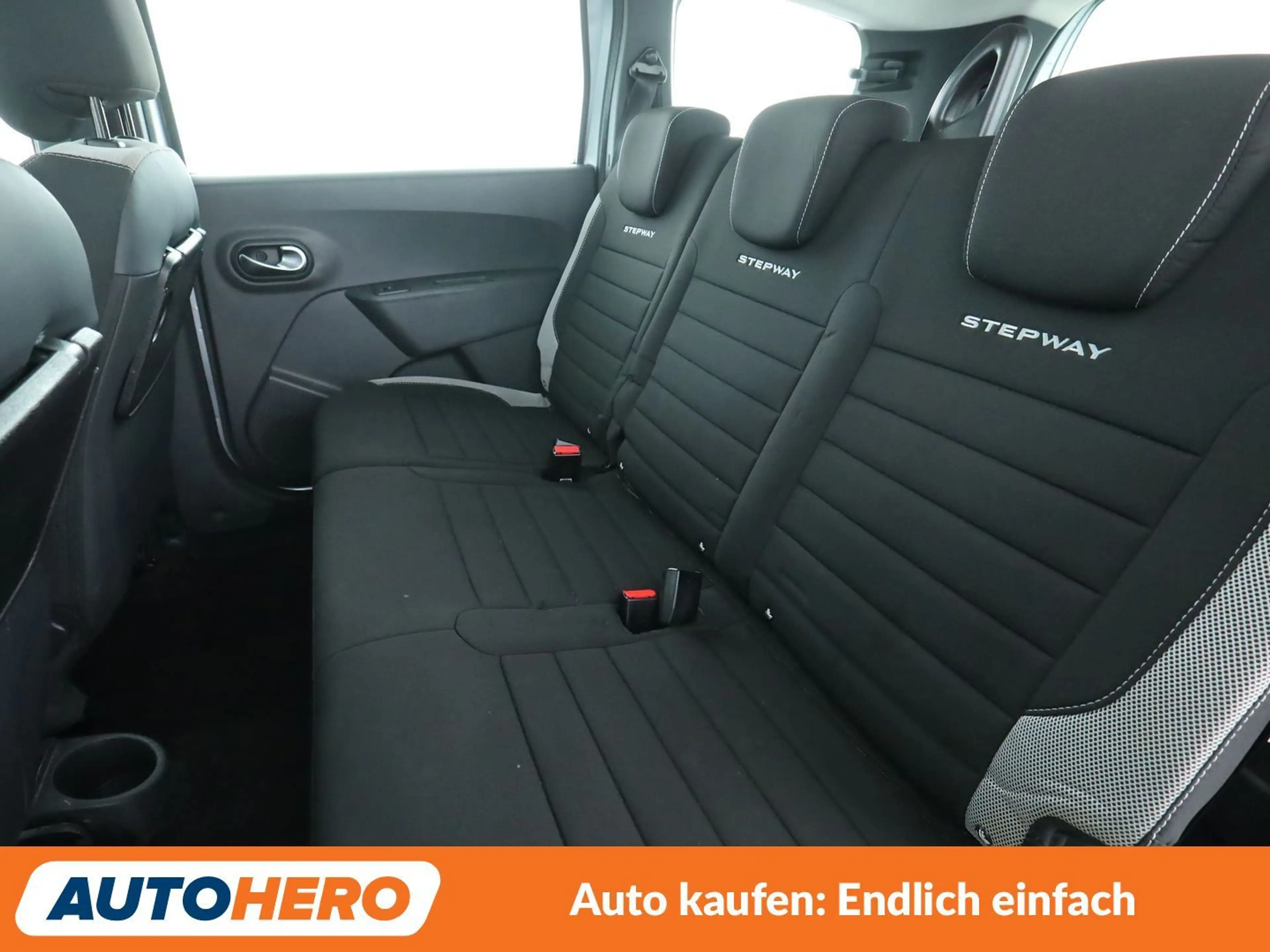 Dacia Lodgy 1.3 TCe Stepway Plus *NAVI*PDC*TEMPO*SHZ*ALU* — photo 14