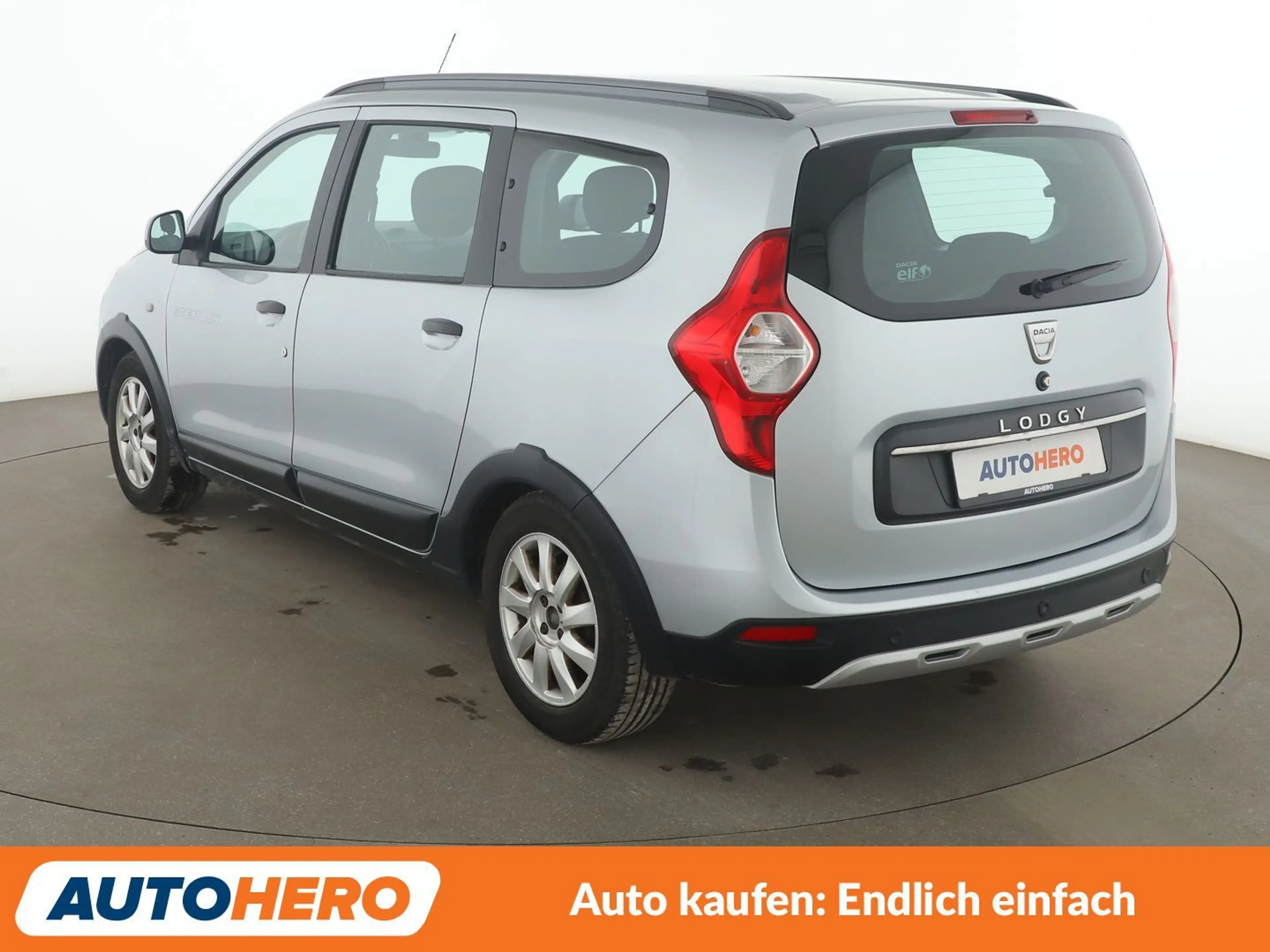 Dacia Lodgy 1.3 TCe Stepway Plus *NAVI*PDC*TEMPO*SHZ*ALU* — photo 4