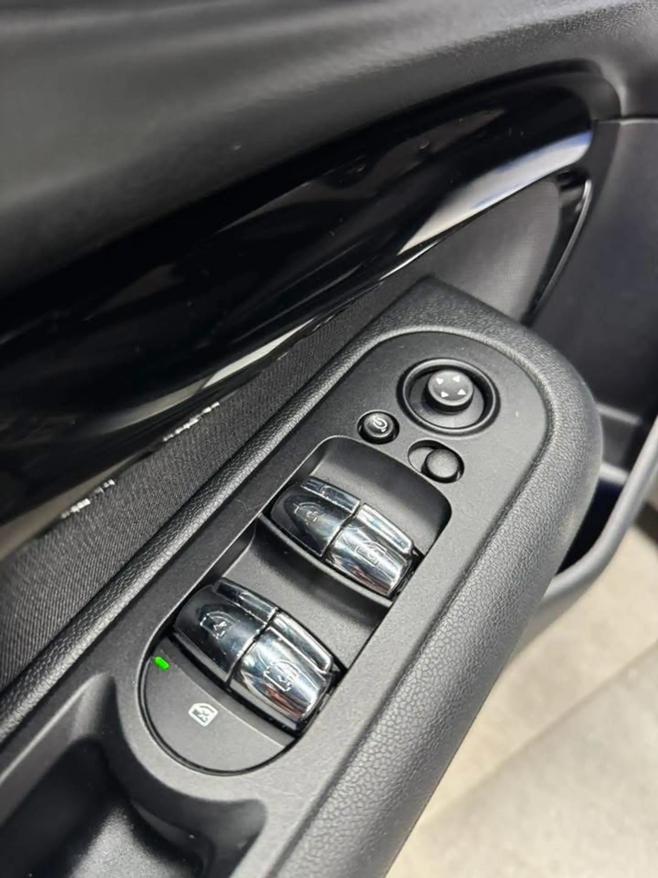 MINI Cooper Clubman Mini Clubman 1.5A Cooper OPF — photo 15
