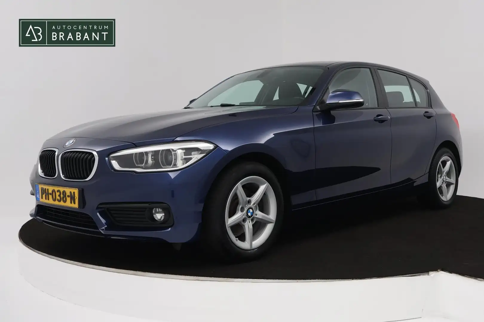 BMW 118 1-serie 118i Corporate Lease Executive (PARKEERSEN Blauw - 1