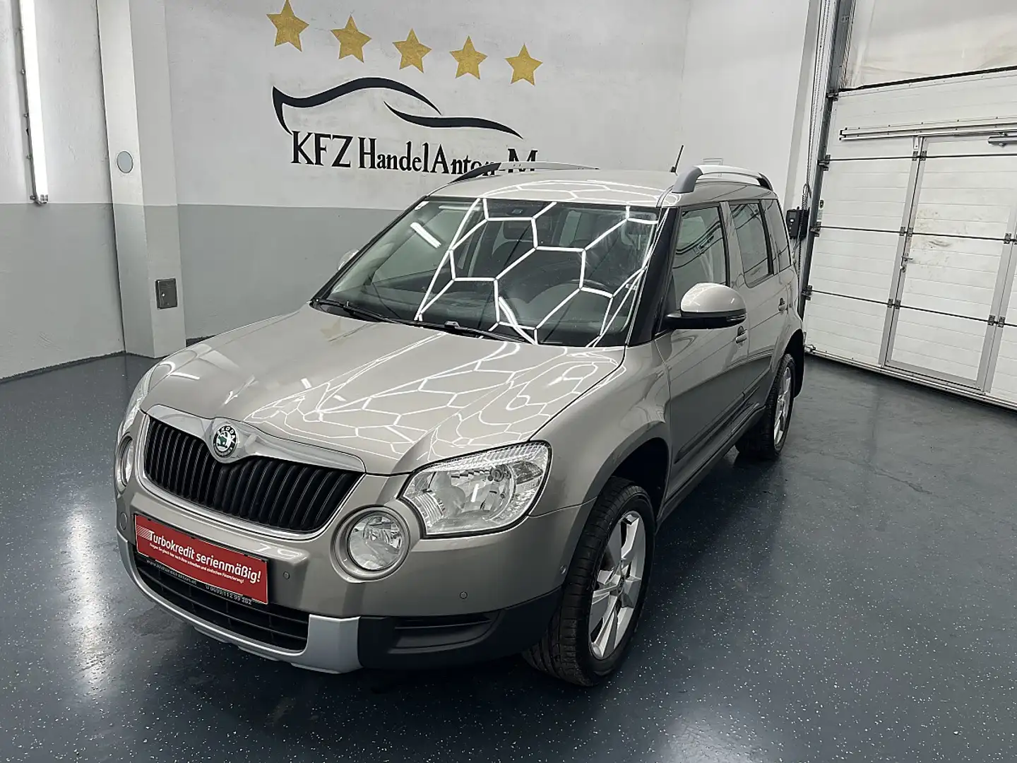 Skoda Yeti 4x4 Elegance 2,0 TDI * SOFORT FINANZIERUNG & EI... Grau - 1