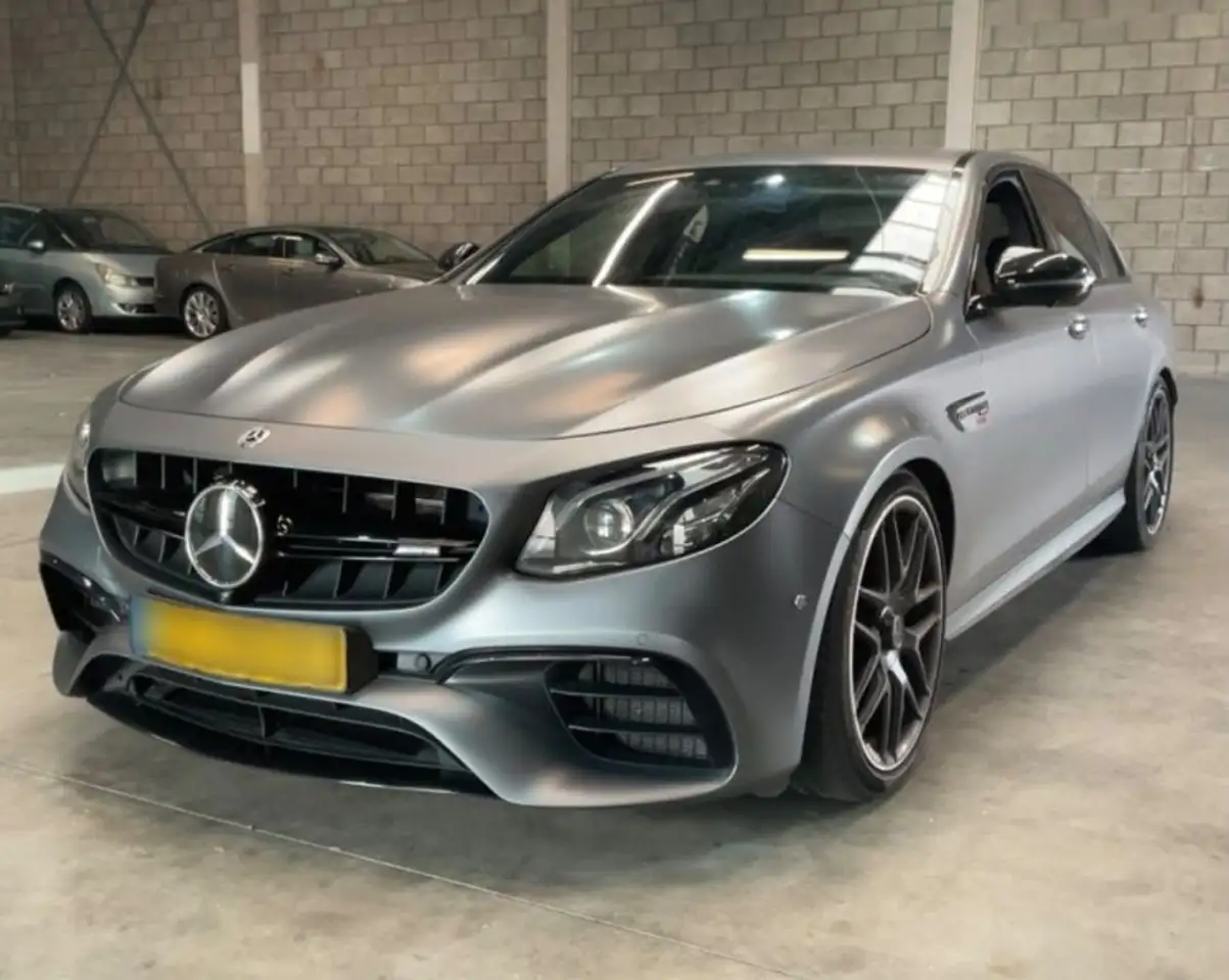Mercedes-Benz E 63 AMG