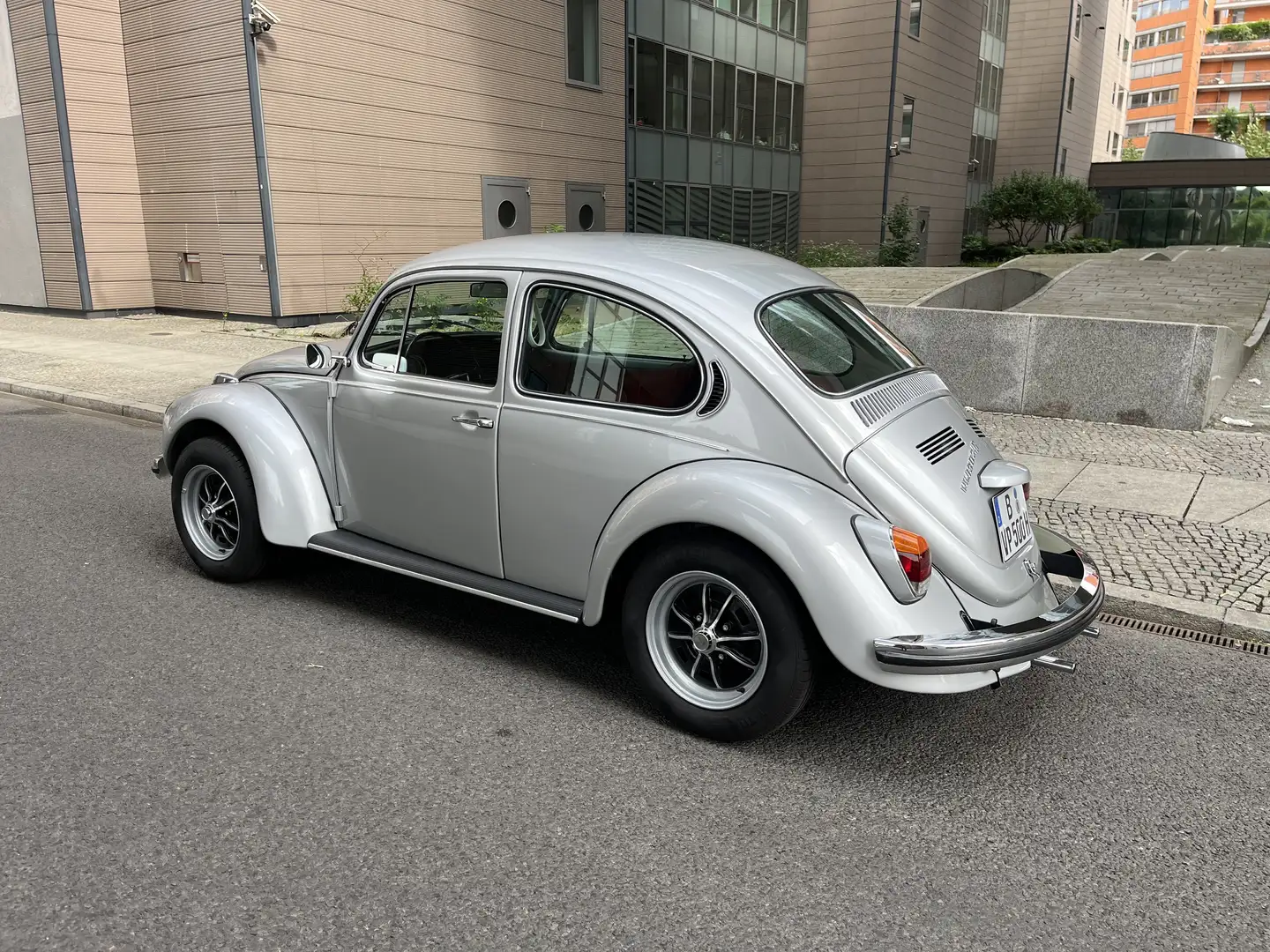 Volkswagen Käfer 1302 LS - neuer Motor Silber - 1
