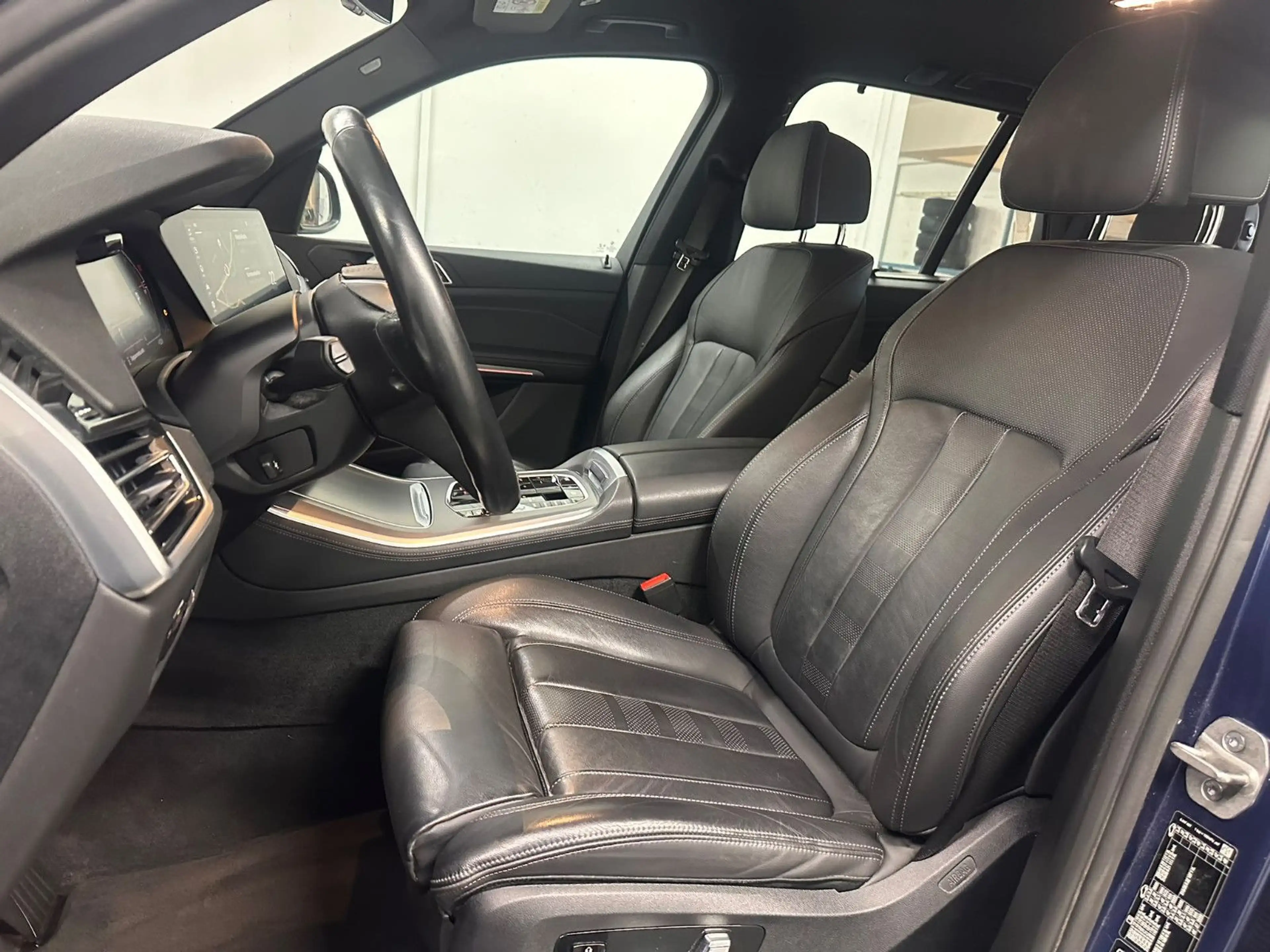 BMW X5 xDrive40i *7-Sitzer*HUD*AHK*LED*SPORTSITZE* — photo 11