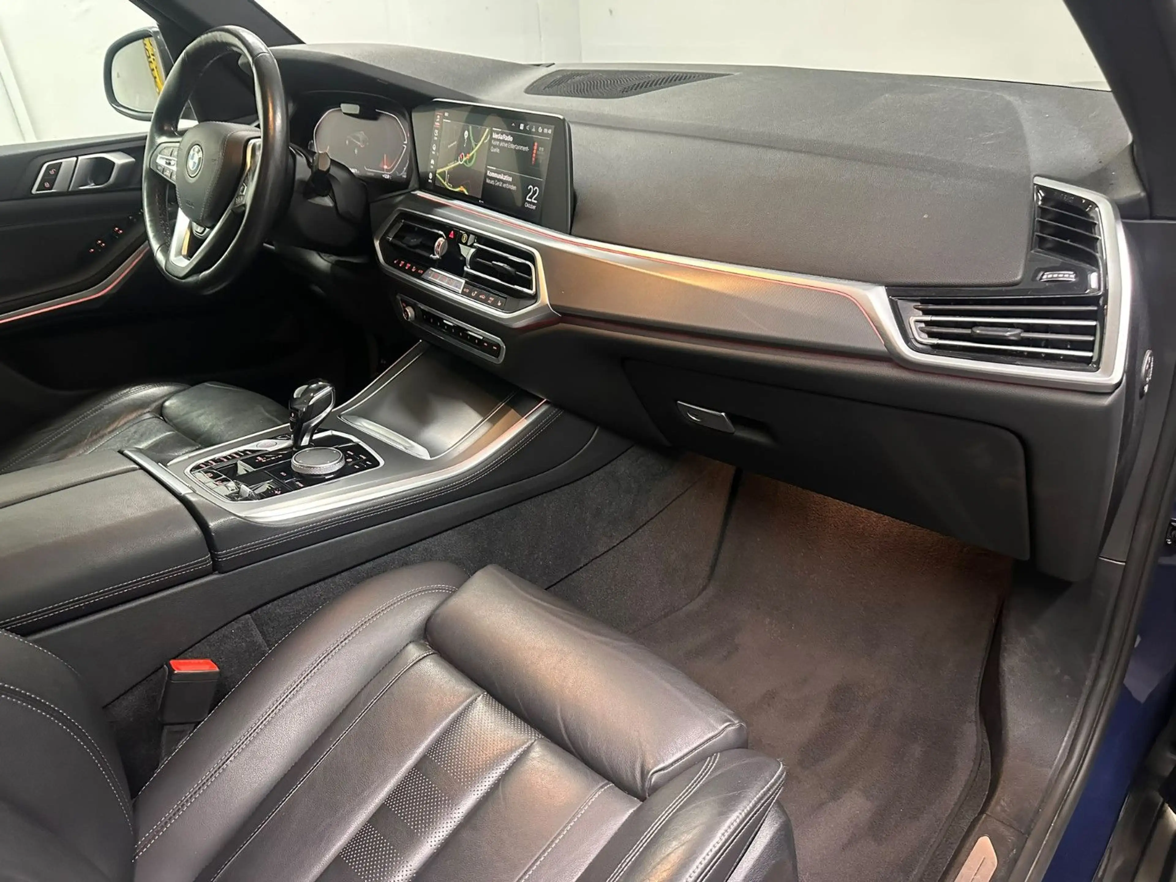 BMW X5 xDrive40i *7-Sitzer*HUD*AHK*LED*SPORTSITZE* — photo 15