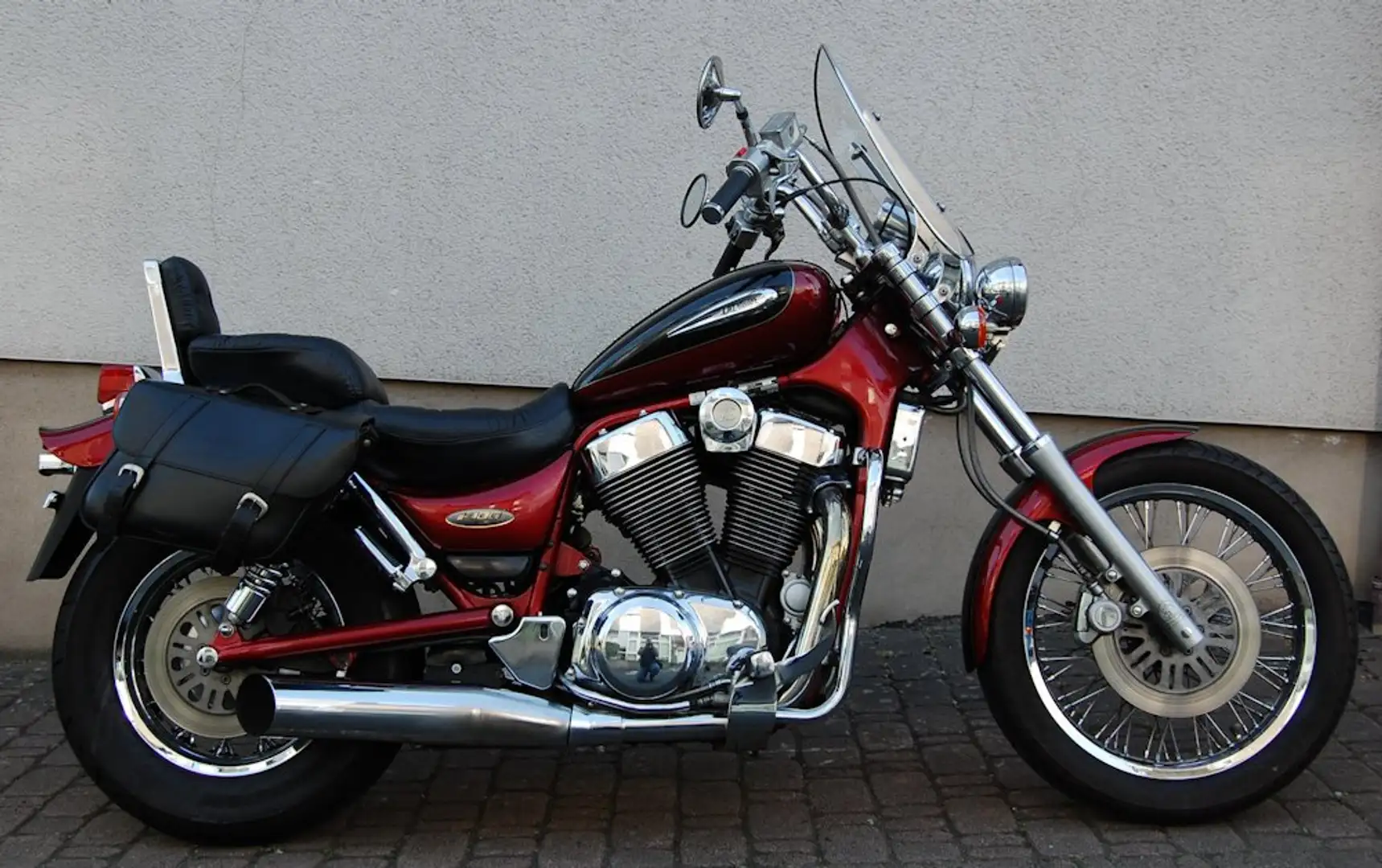 Suzuki VS 1400 Verkauf nur in die Kreise AK, LDK, OE, SI, WW Rot - 1