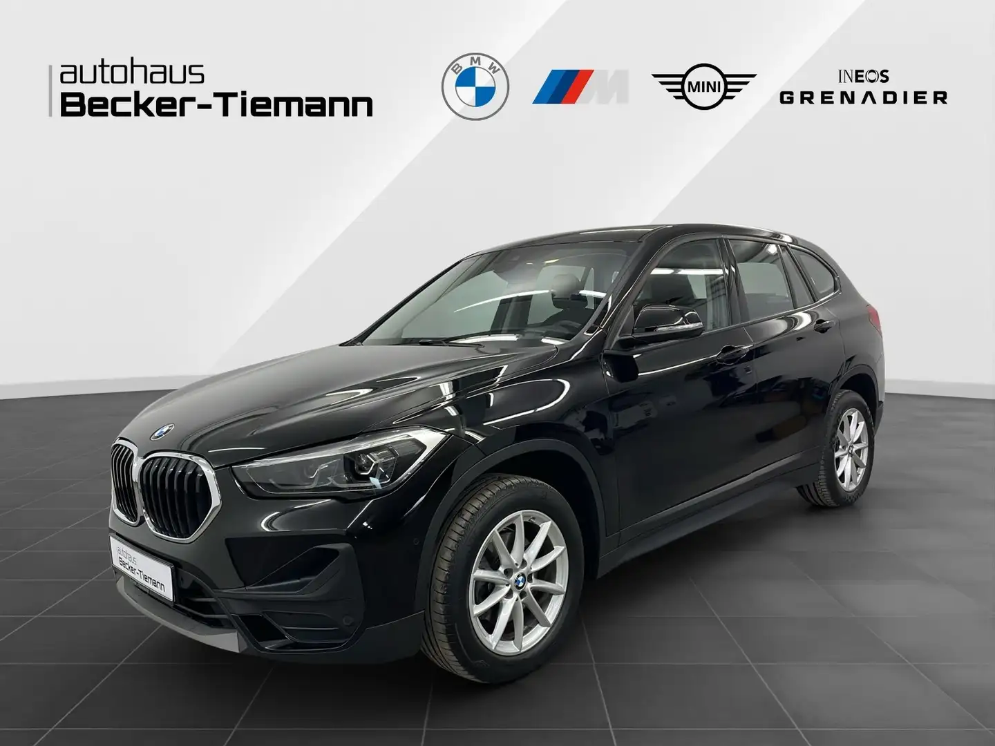 BMW X1 sDrive18d Navi,Klimaautomatik,Rückfahrkamera Schwarz - 1