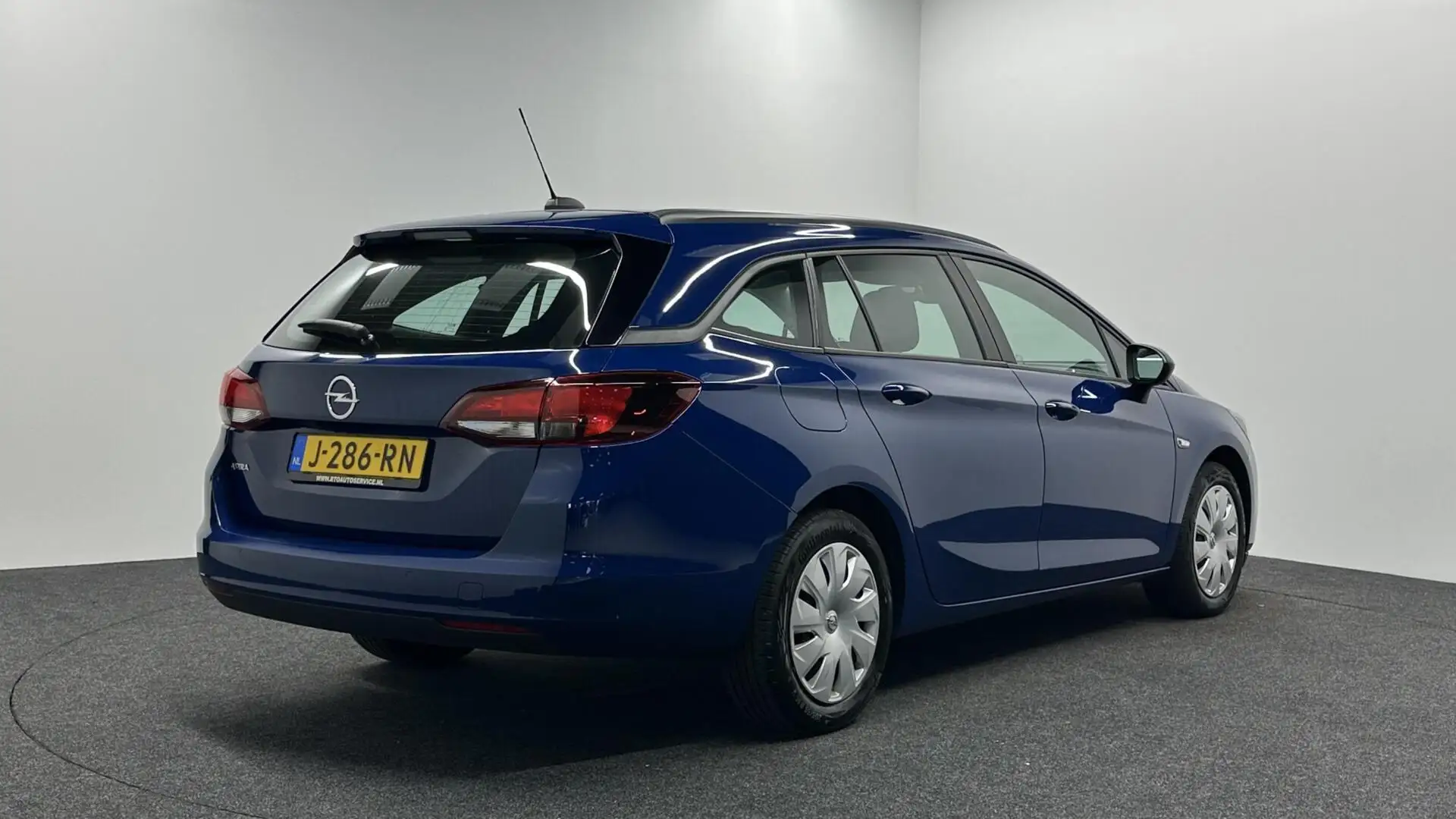 Opel Astra Sports Tourer 1.2 Business Executive 146 PK CAMERA Blauw - 2