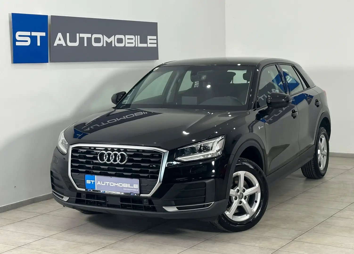 Audi Q2 1.6 TDI Aut. // AHK // SITZHEIZUNG // PDC // Schwarz - 1