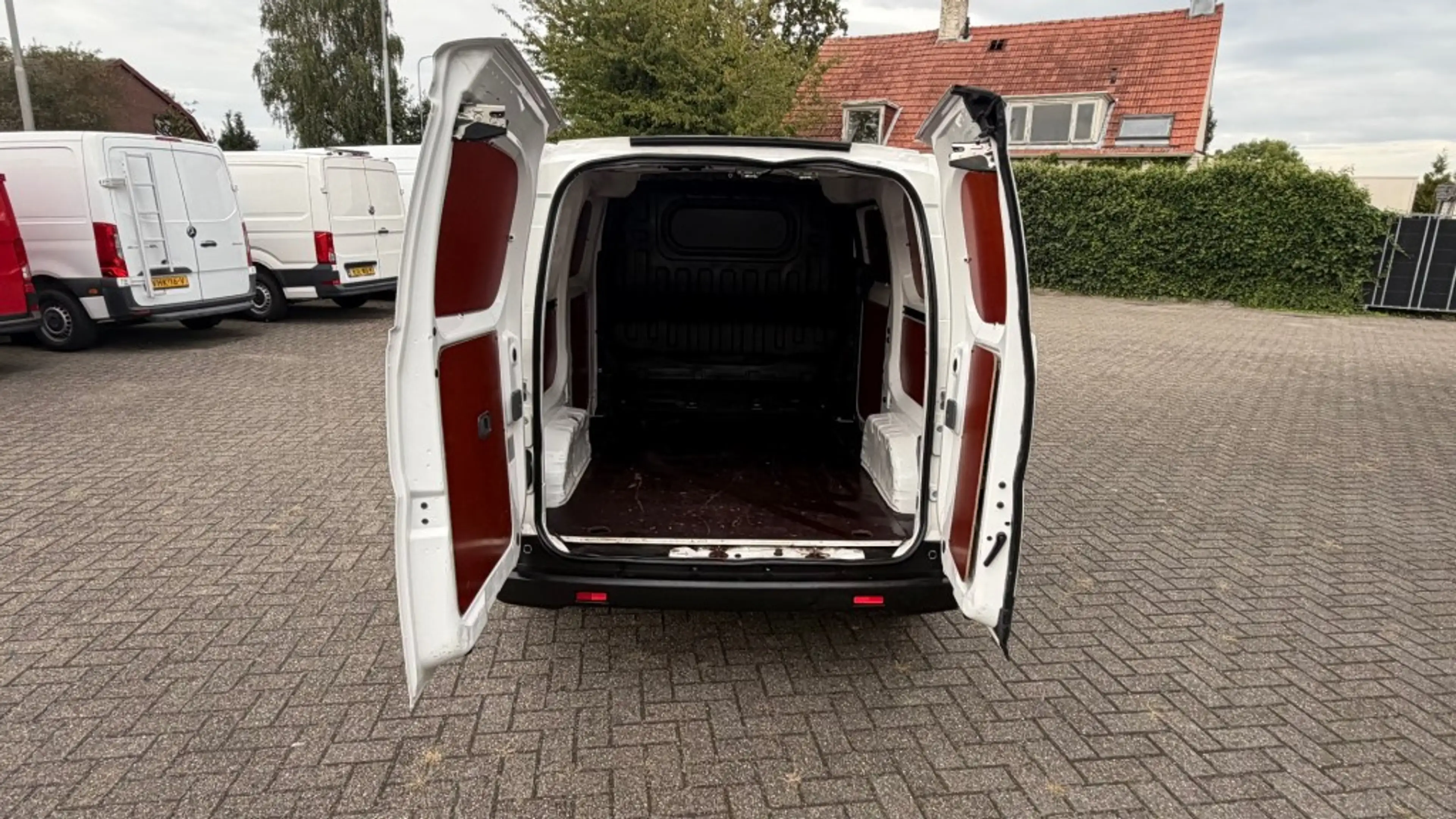 Nissan E-NV200 ZERO EMISSIE 40KWH 80KW 120PK AIRCO/ NAVIGATIE/ CR — photo 11