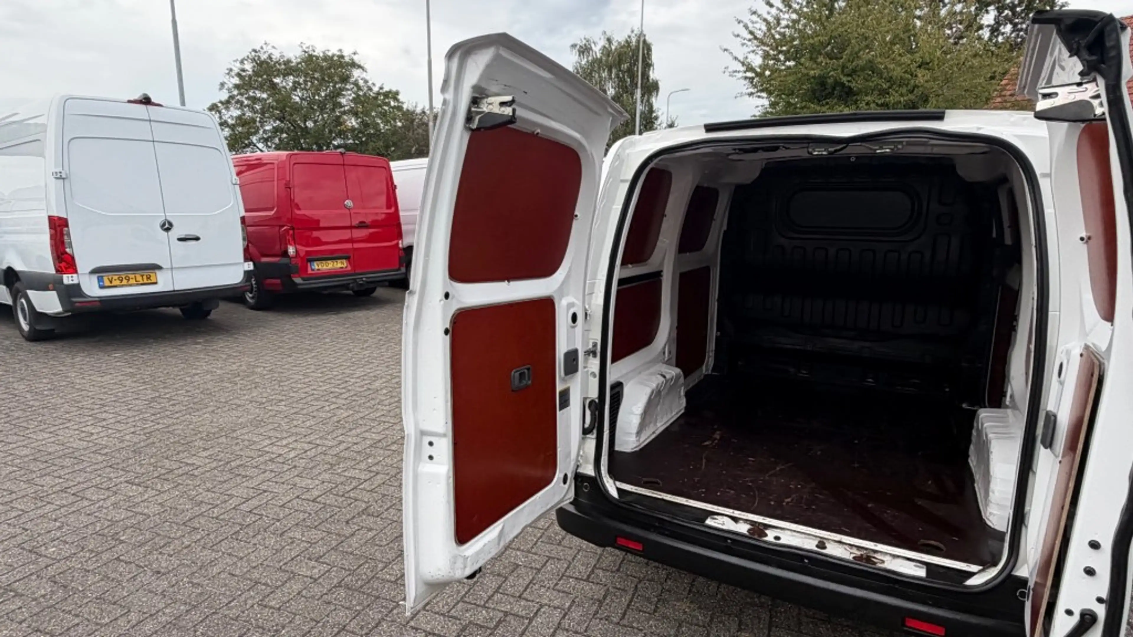 Nissan E-NV200 ZERO EMISSIE 40KWH 80KW 120PK AIRCO/ NAVIGATIE/ CR — photo 12