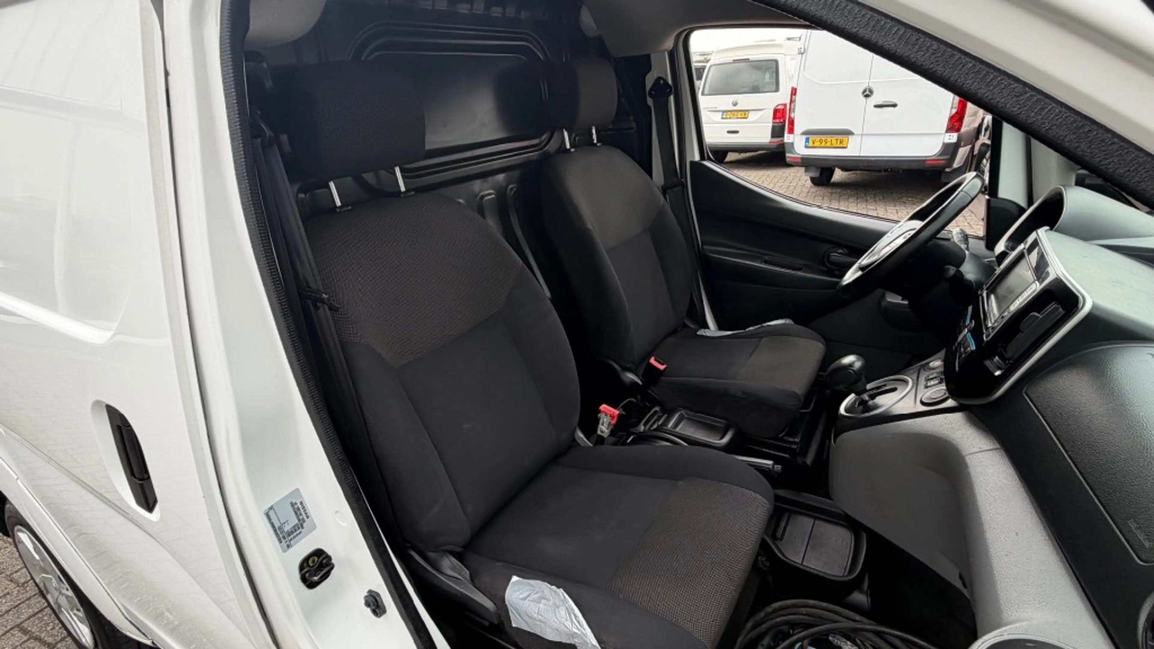 Nissan E-NV200 ZERO EMISSIE 40KWH 80KW 120PK AIRCO/ NAVIGATIE/ CR — photo 6