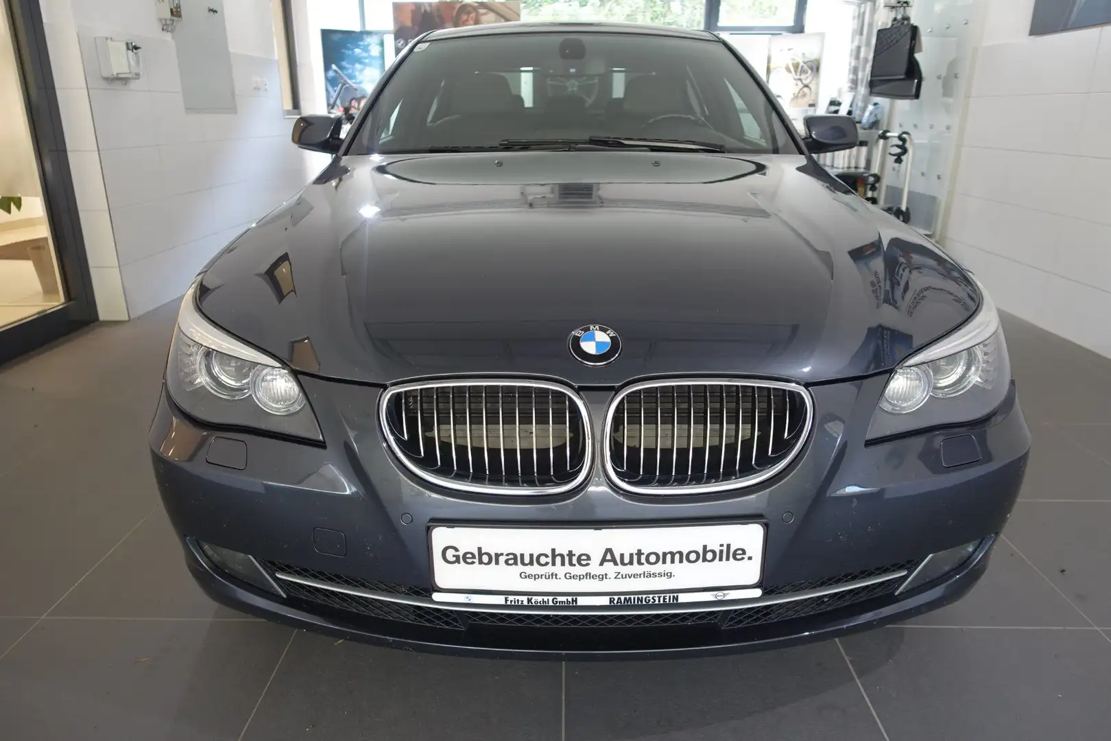 BMW iX 525ix Grau - 2