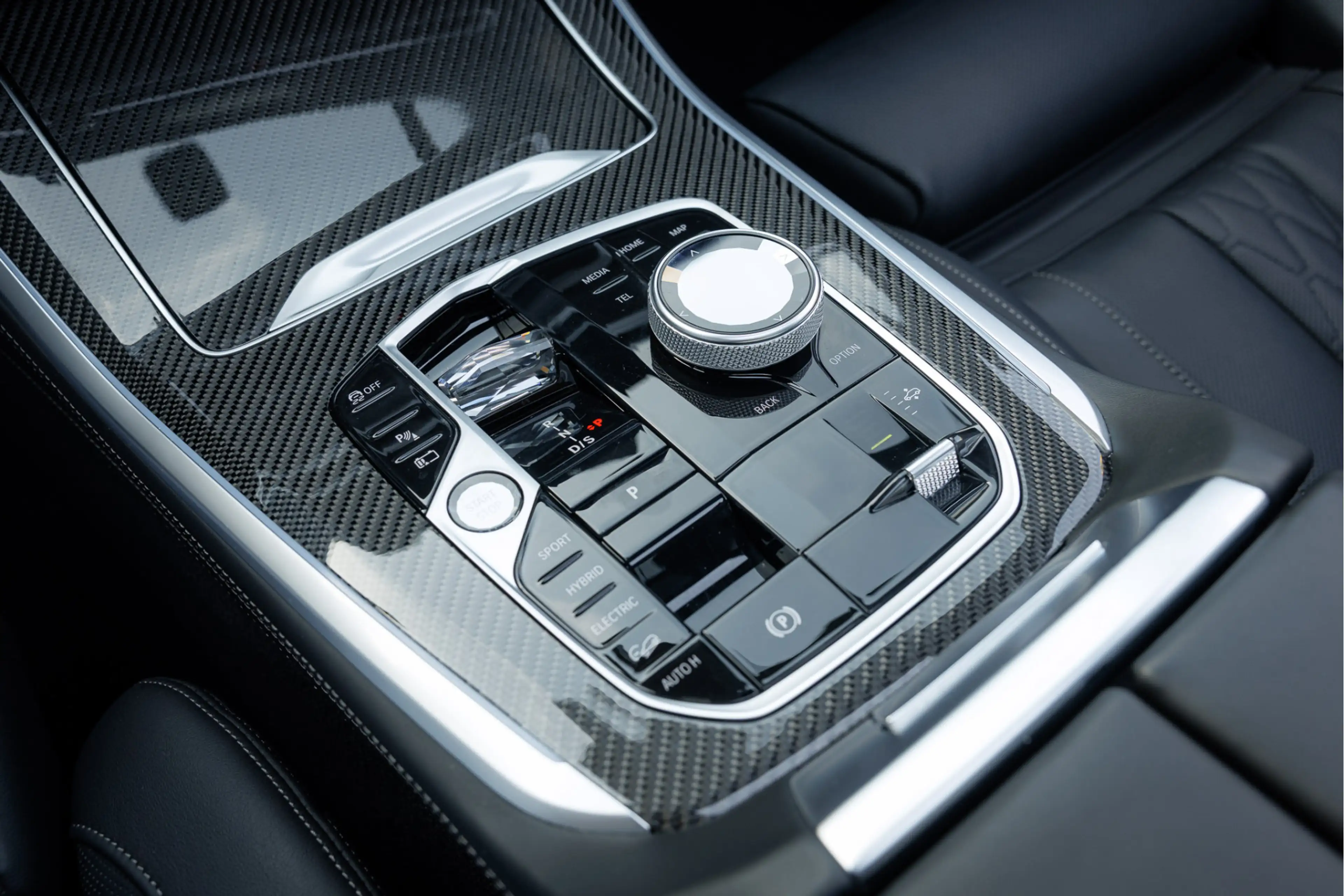BMW X5 xDrive50e M-Competition ''Dravit Grau'' Skylounge — photo 16