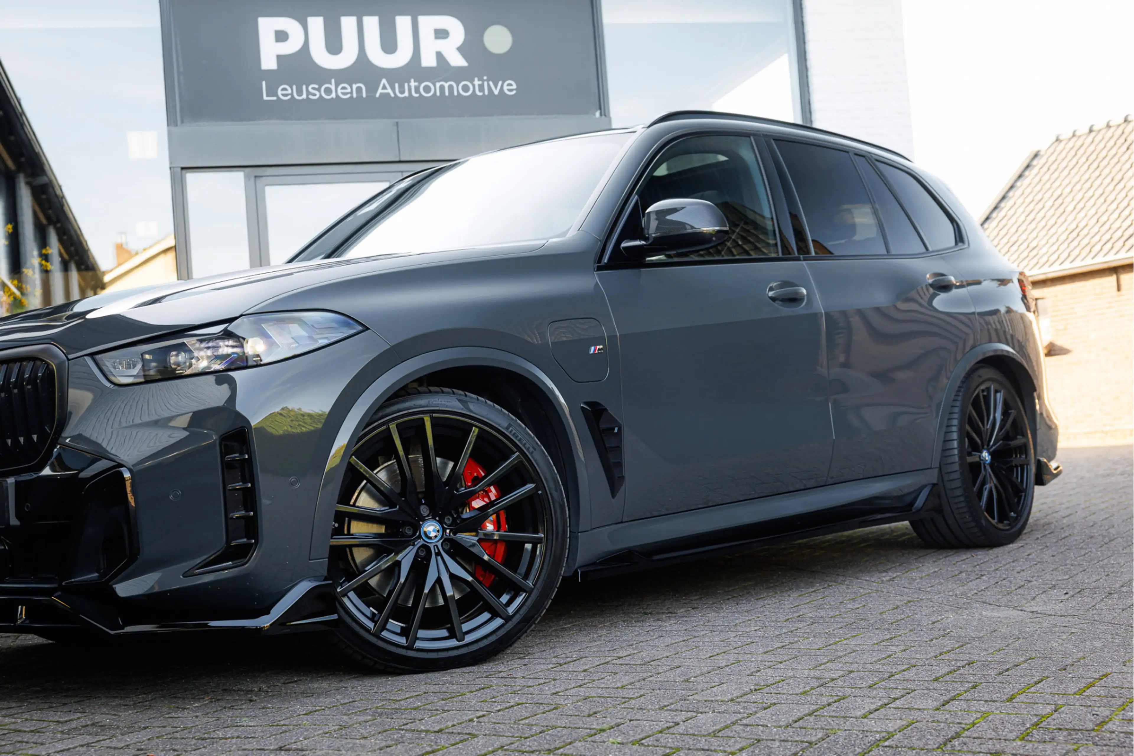 BMW X5 xDrive50e M-Competition ''Dravit Grau'' Skylounge — photo 7