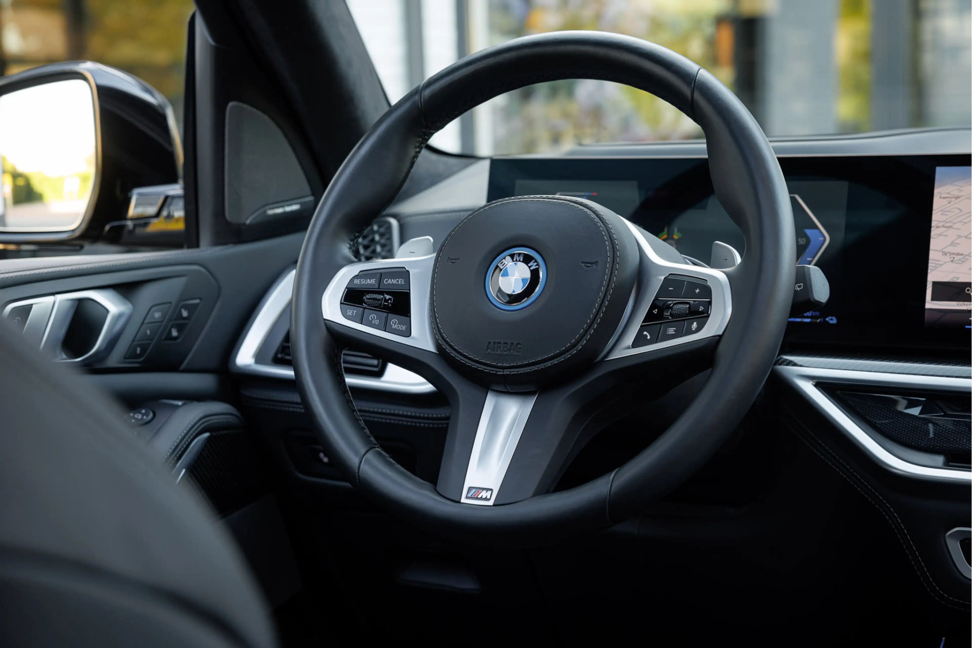 BMW X5 xDrive50e M-Competition ''Dravit Grau'' Skylounge — photo 15