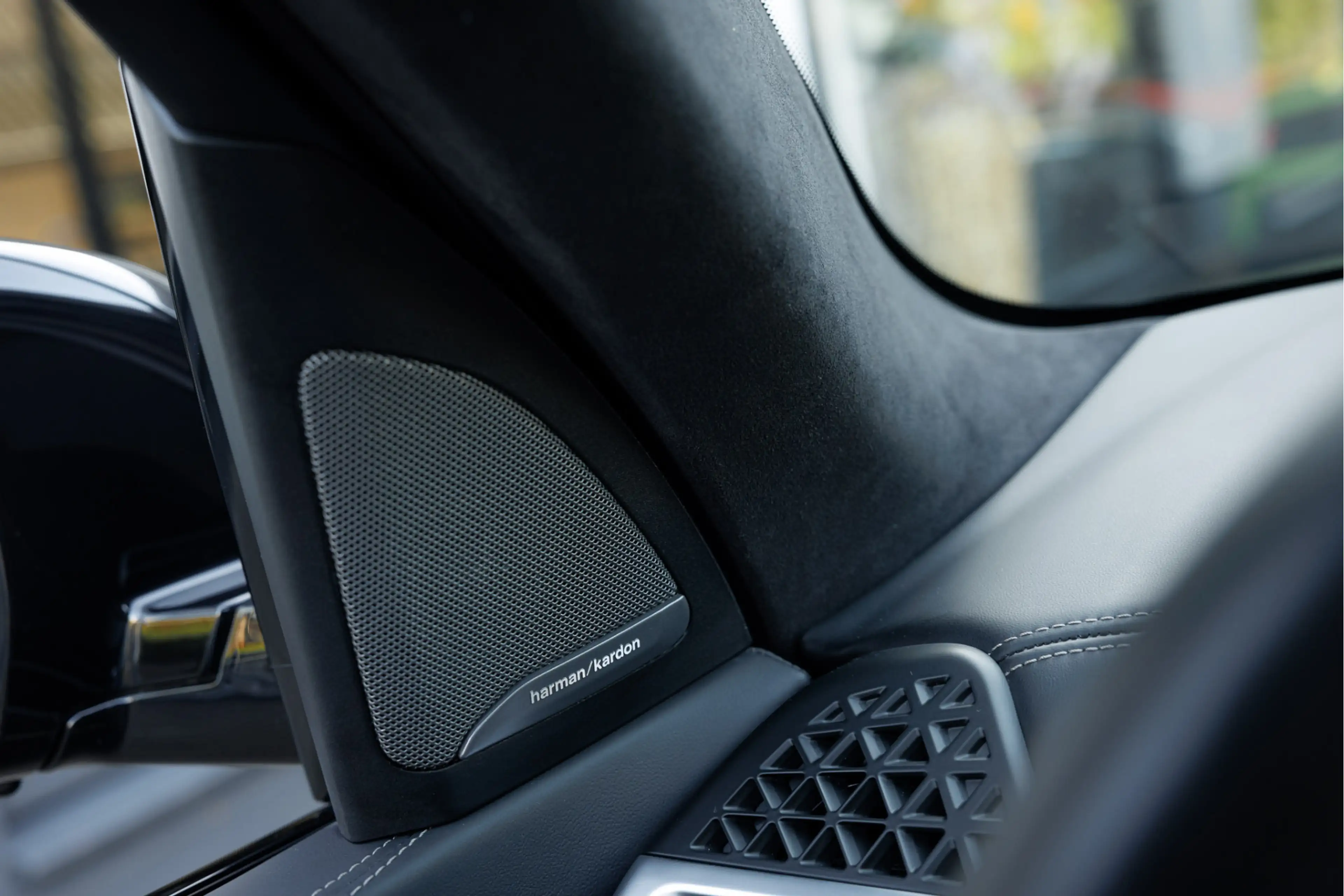 BMW X5 xDrive50e M-Competition ''Dravit Grau'' Skylounge — photo 19