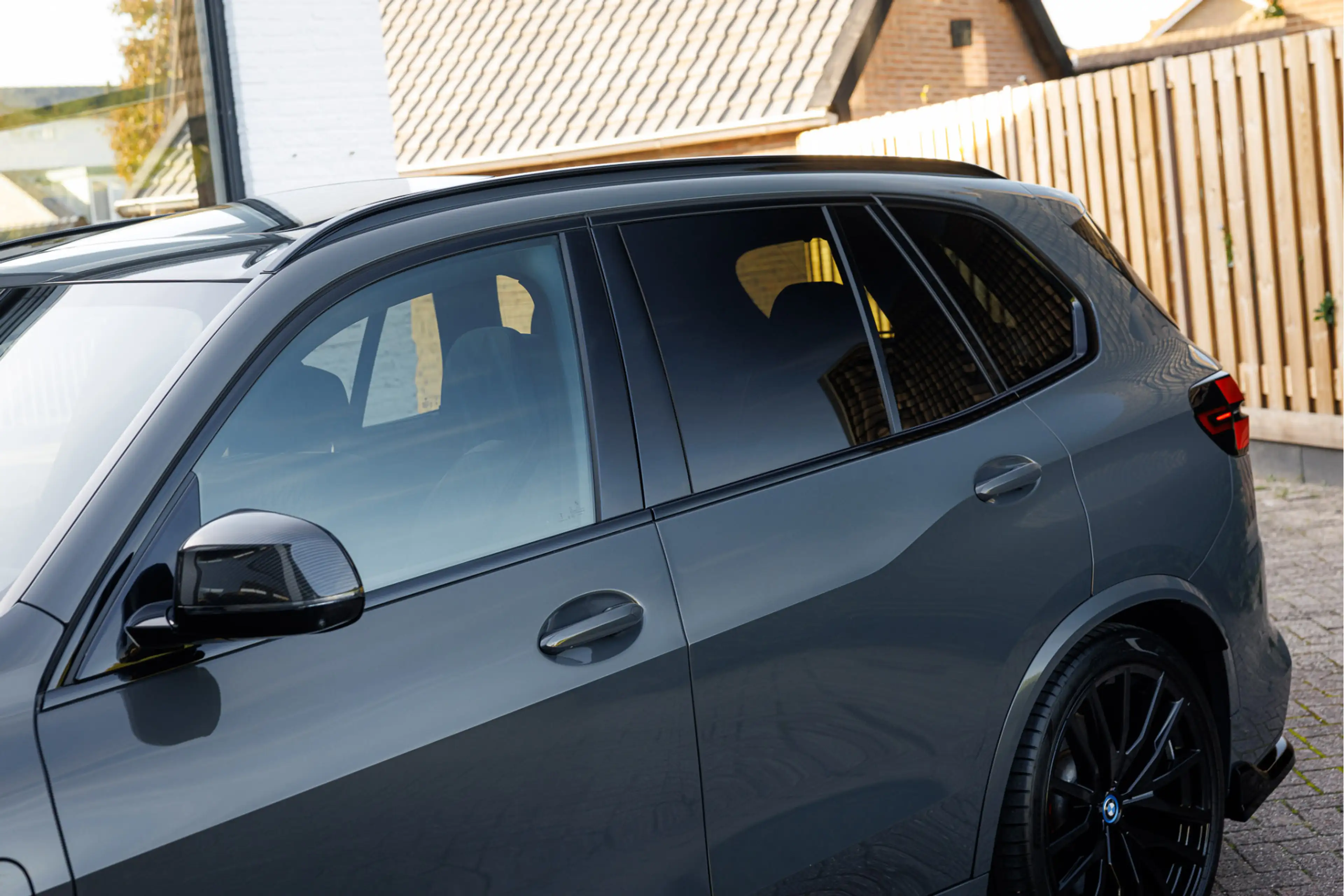 BMW X5 xDrive50e M-Competition ''Dravit Grau'' Skylounge — photo 13