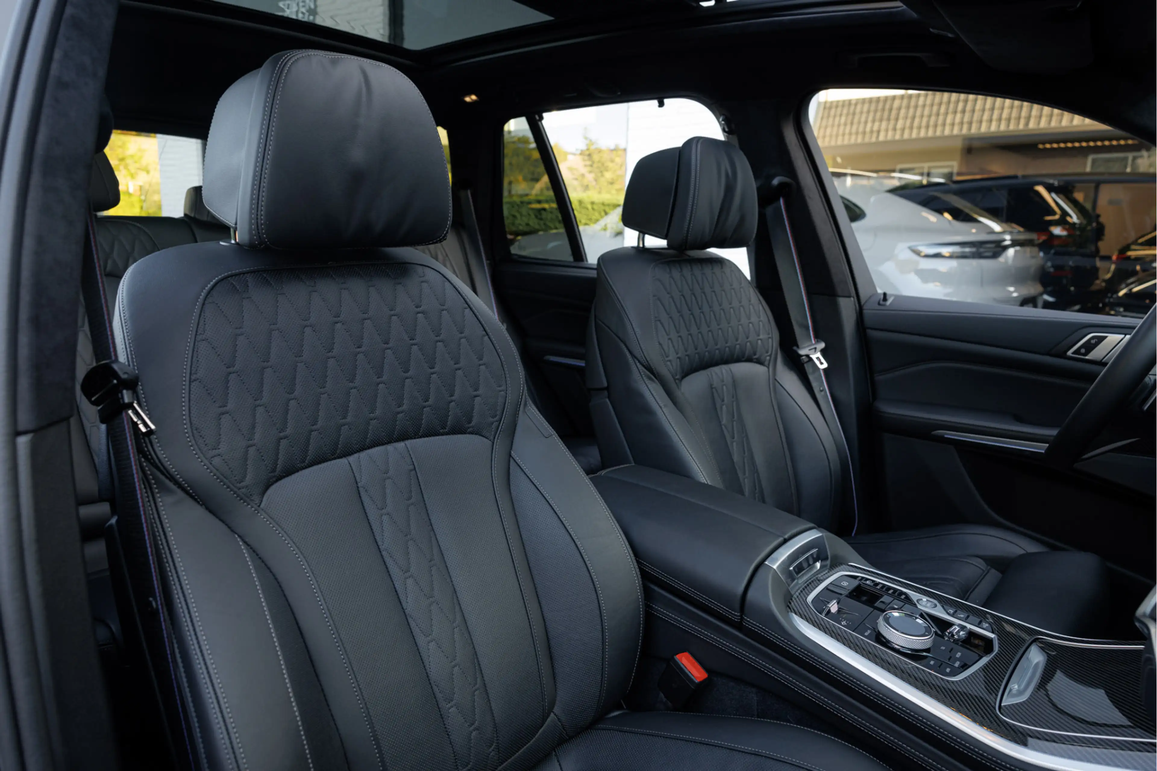 BMW X5 xDrive50e M-Competition ''Dravit Grau'' Skylounge — photo 6