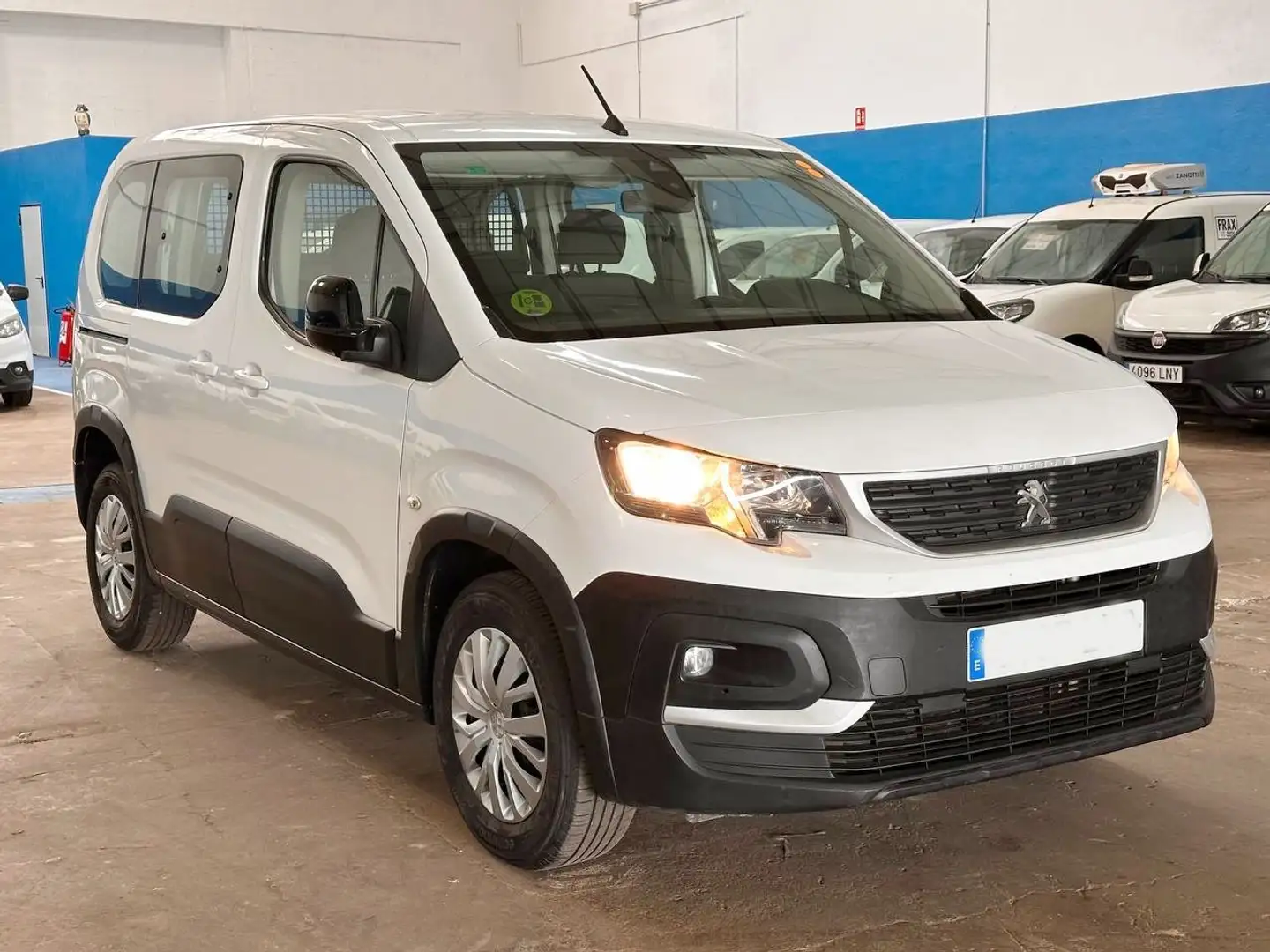 Peugeot Rifter Active Pack Wit - 1
